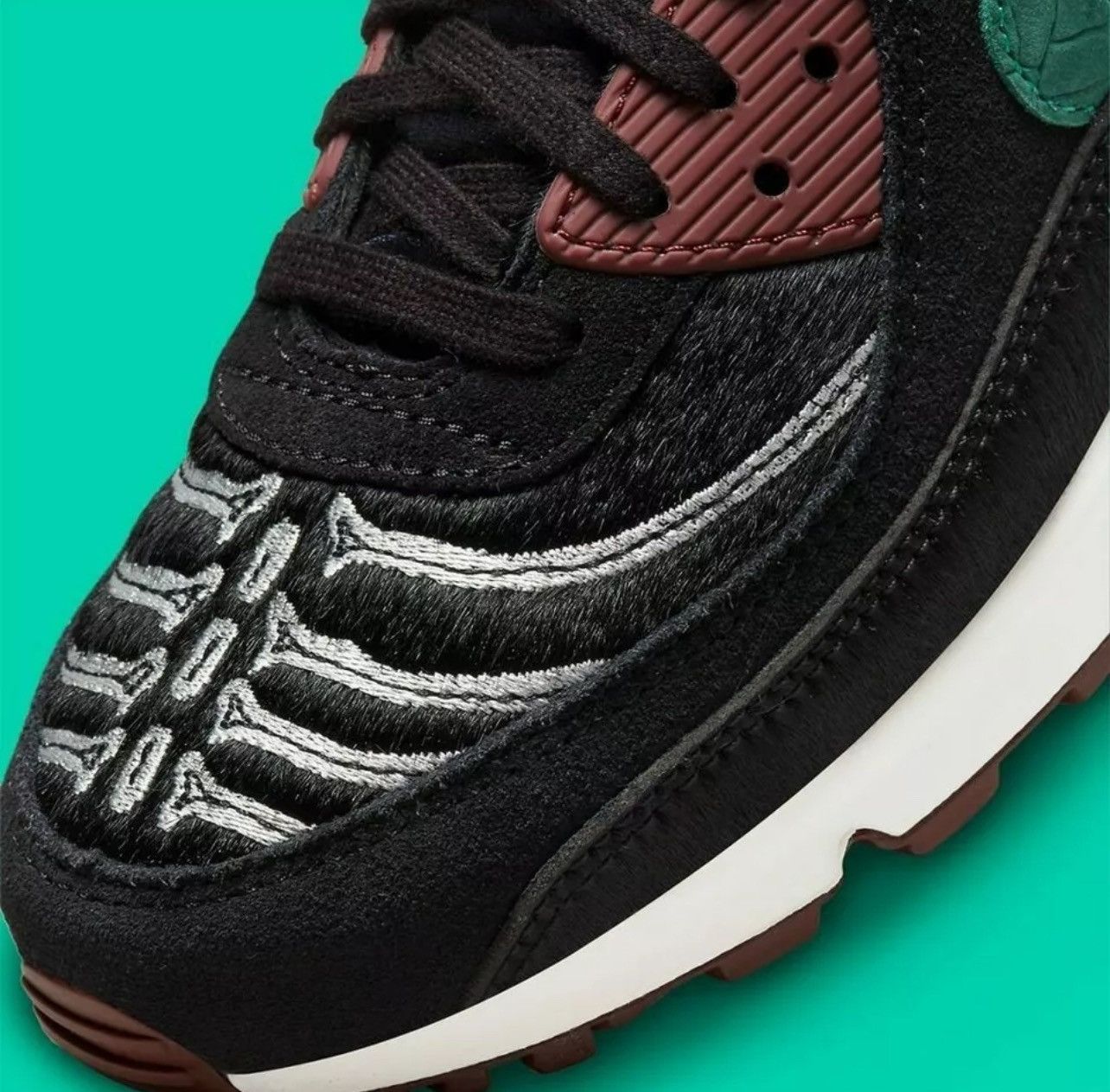Nike Nike Air Max 90 Siempre Familia Size US 10 / IT 40 - 6 Thumbnail