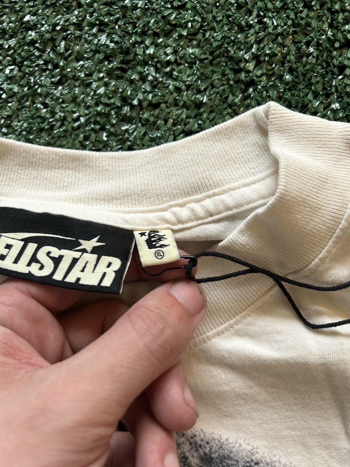 HELLSTAR HELLSTAR “JESUS EYES” CASPULE 12 TEE Sz XL BNWT Size US XL / EU 56 / 4 - 5 Thumbnail