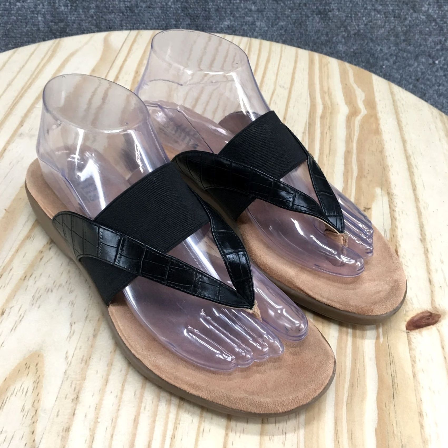 Vintage Cliffs by White Mountain Sandals Womens 8M Bumble Thong Black Faux Leather Wedge Size US 8 / IT 38 - 3 Thumbnail