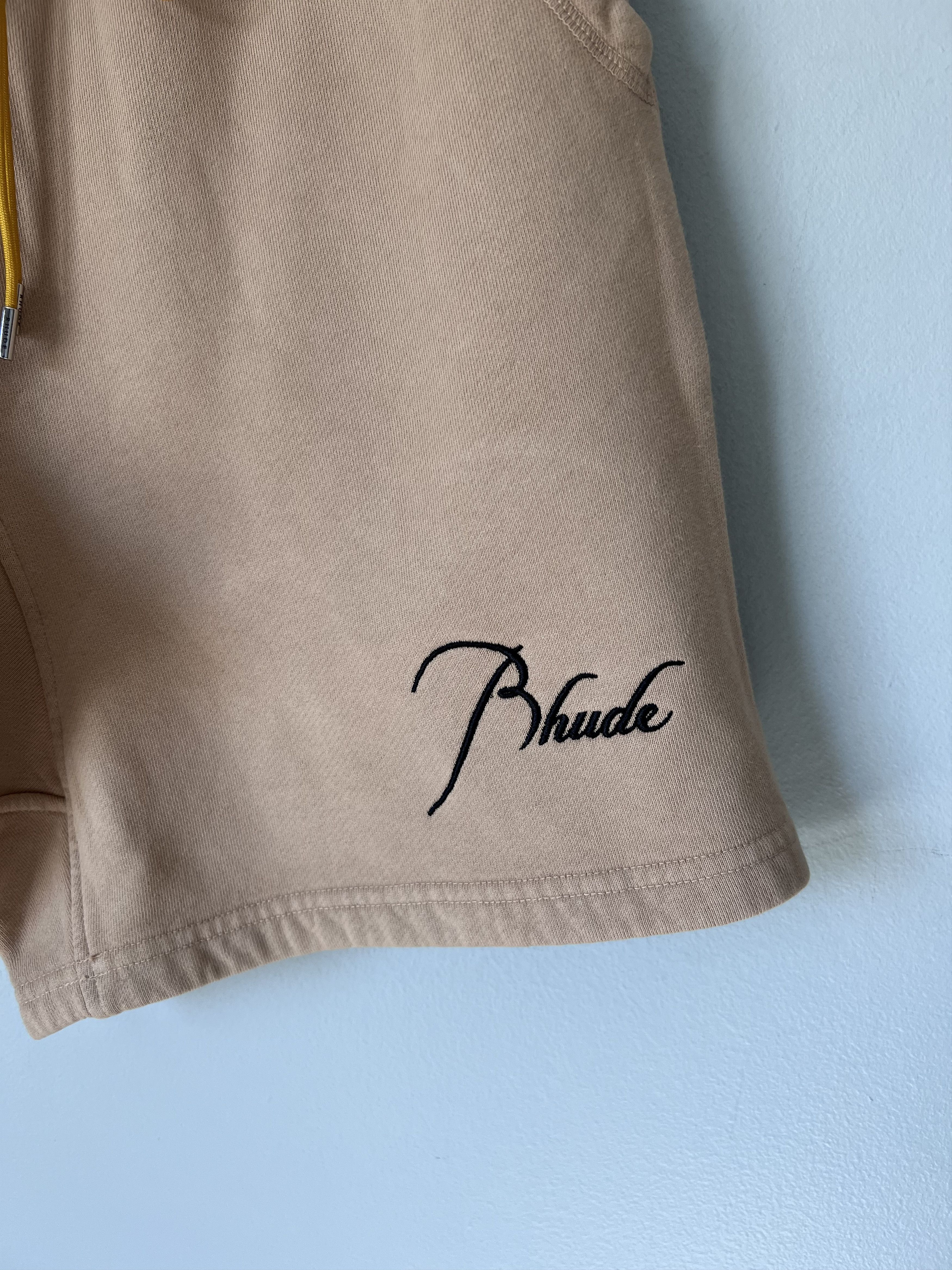 Rhude Rhude Logo Sweat Shorts in Sand Size US 32 / EU 48 - 3 Thumbnail