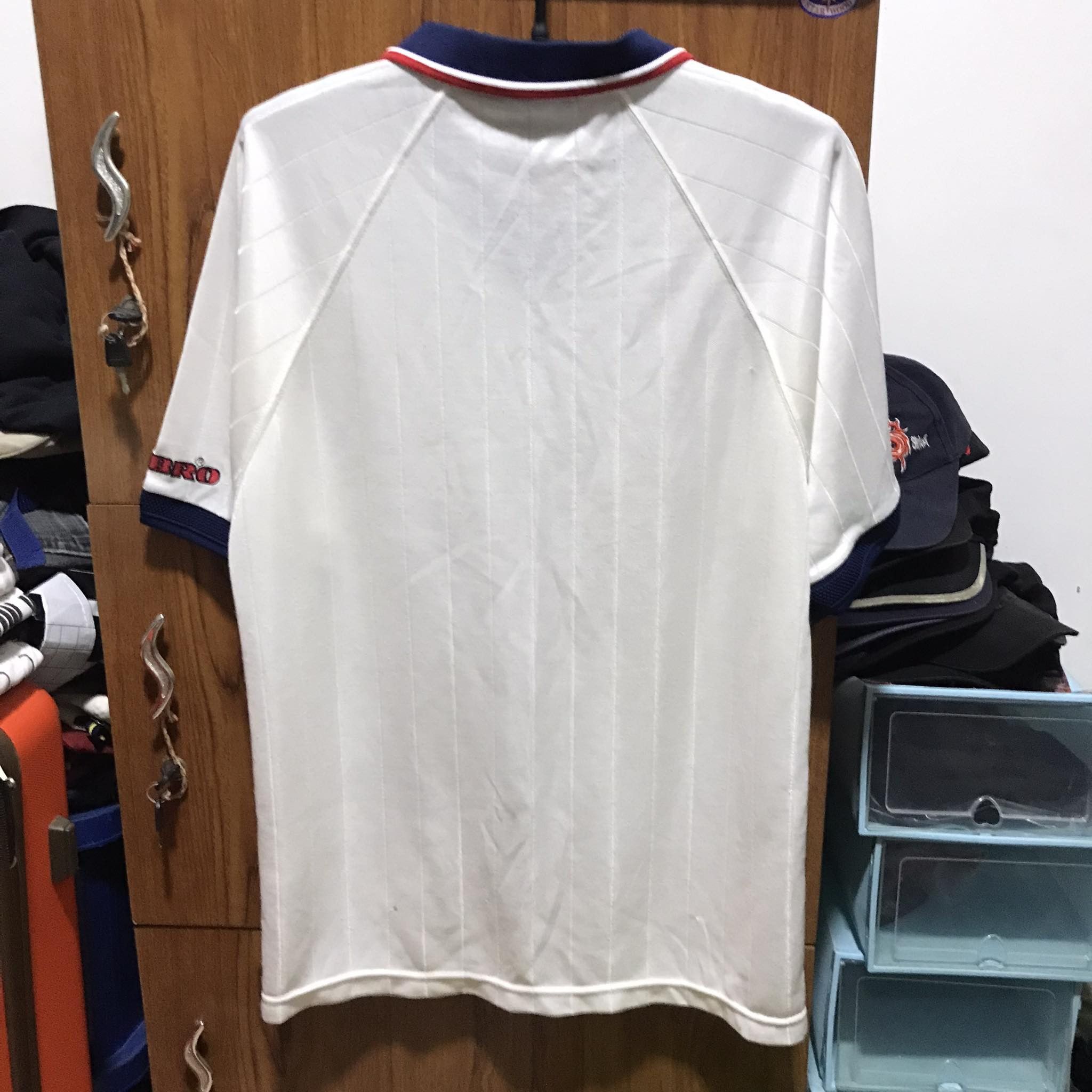 Umbro Umbro Center Logo Shirt 90s (polyester tee) Size US M / EU 48-50 / 2 - 2 Thumbnail