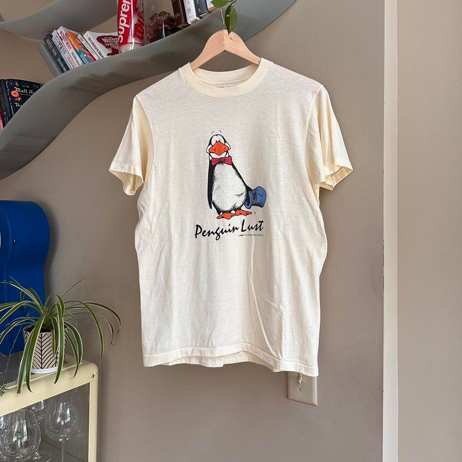 Hanes × Vintage Vintage 1983 Penguin Lust Shirt Size US M / EU 48-50 / 2 - 1 Thumbnail