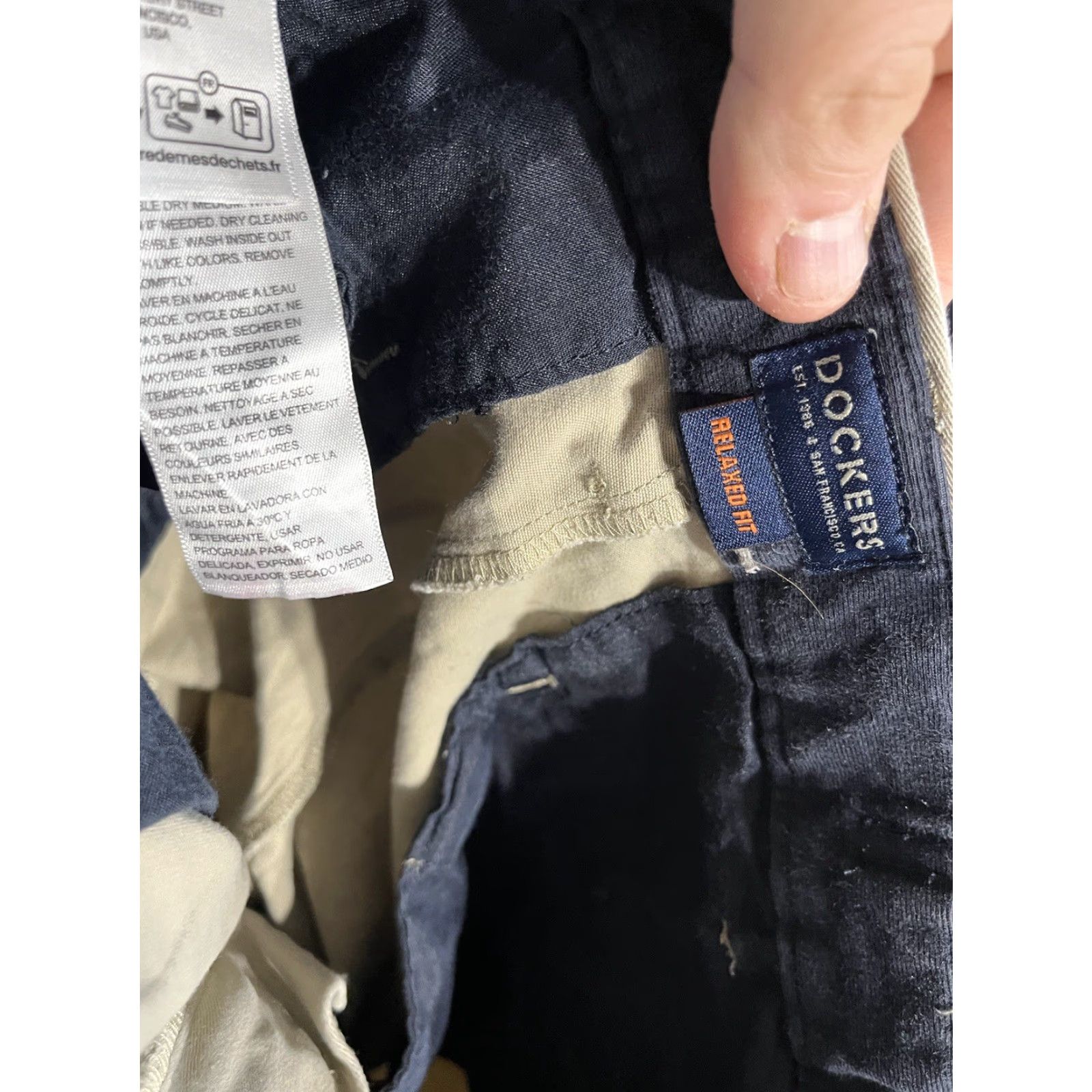 Dockers Dockers Mens Size 32x32 Relaxed Fit Pants Beige Chino Flat Front Straight Leg 90s Theme Mens Pants Beige Dockers D4 Regular Size 32 Inseam 32in Size US 32 / EU 48 - 5 Thumbnail