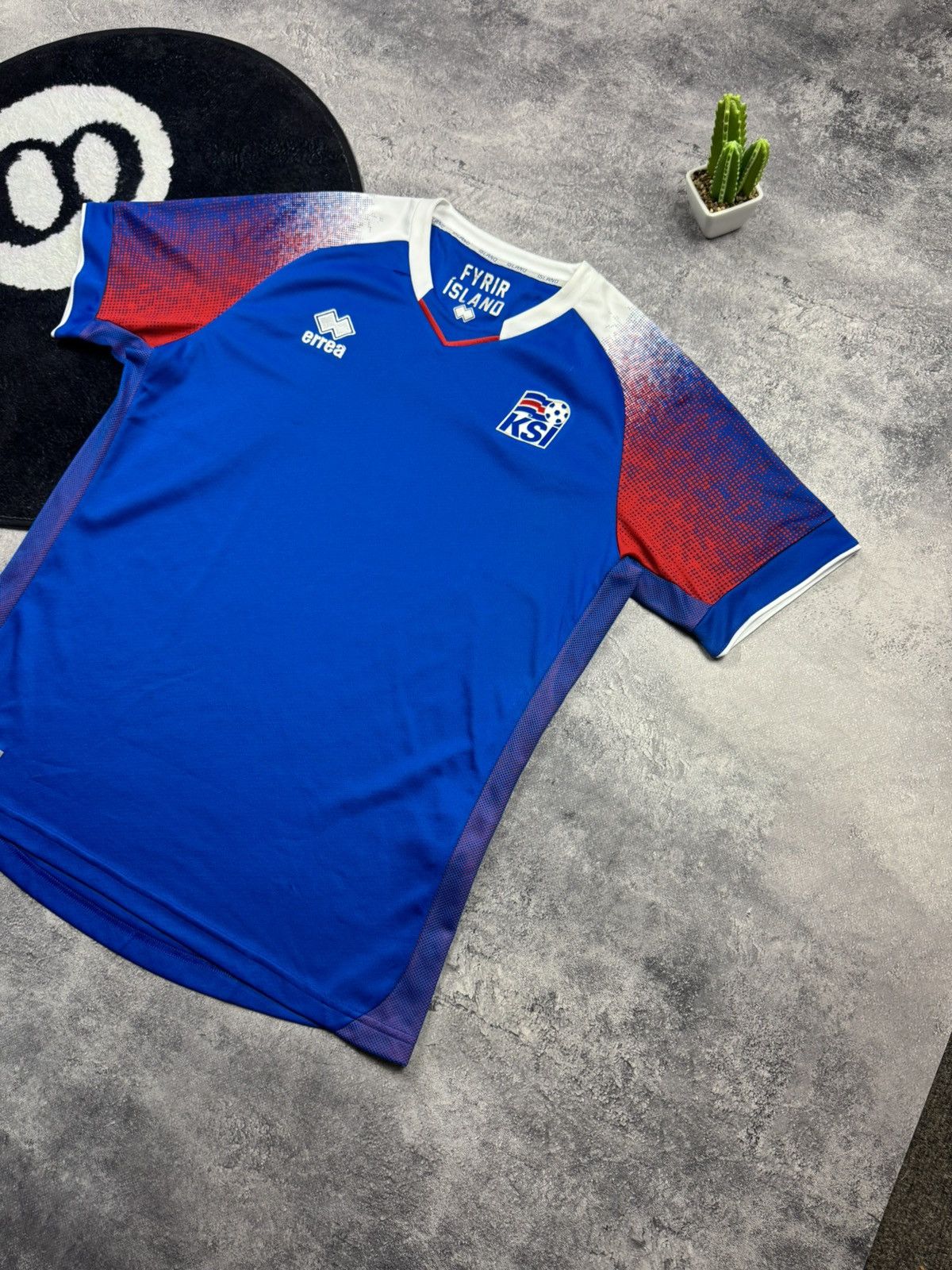 Errea ICELAND TEAM 2018/2019 FOOTBALL JERSEY HOME ERREA ORIGINAL Size US L / EU 52-54 / 3 - 5 Thumbnail