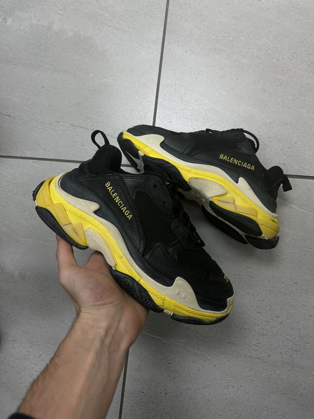 Triple s black fashion yellow