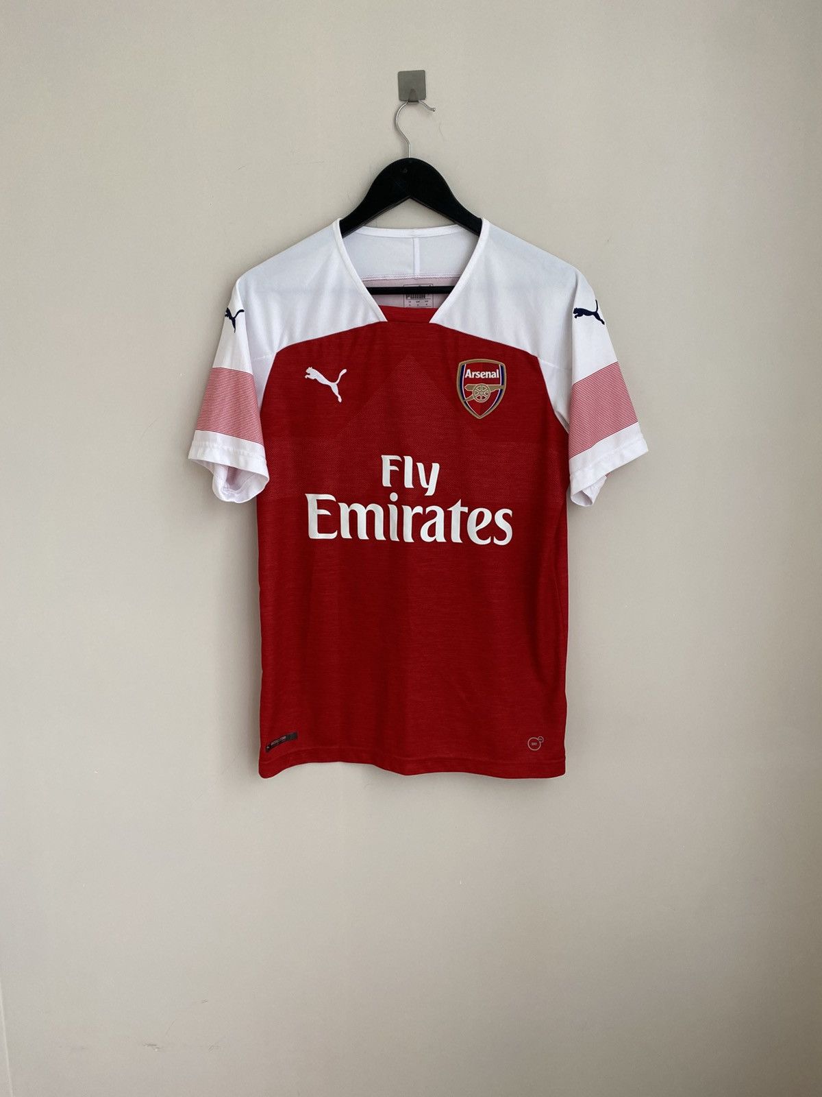 Puma ARSENAL 2018 2019 HOME FOOTBALL SHIRT SOCCER JERSEY PUMA Size US M / EU 48-50 / 2 - 1 Thumbnail