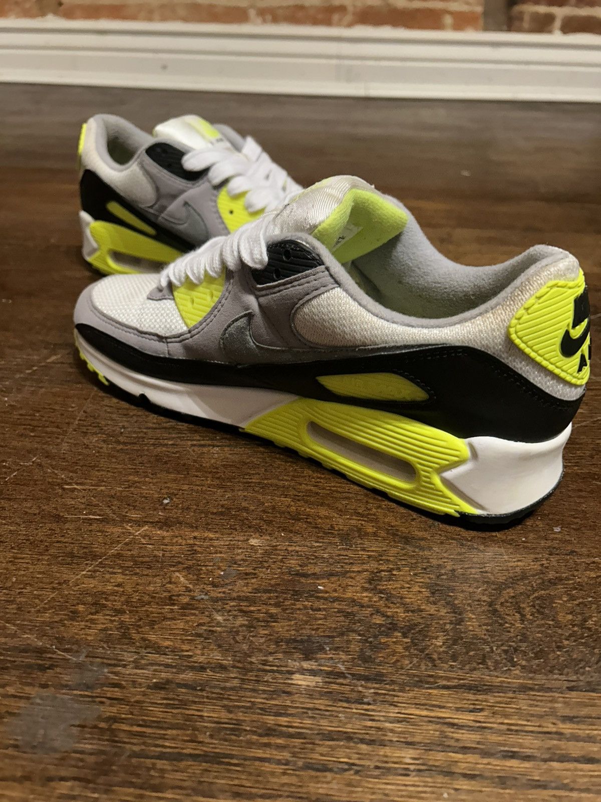 Nike Size 11 - Nike Air Max 90 2020 Volt Women’s Size US 11 / IT 41 - 5 Thumbnail