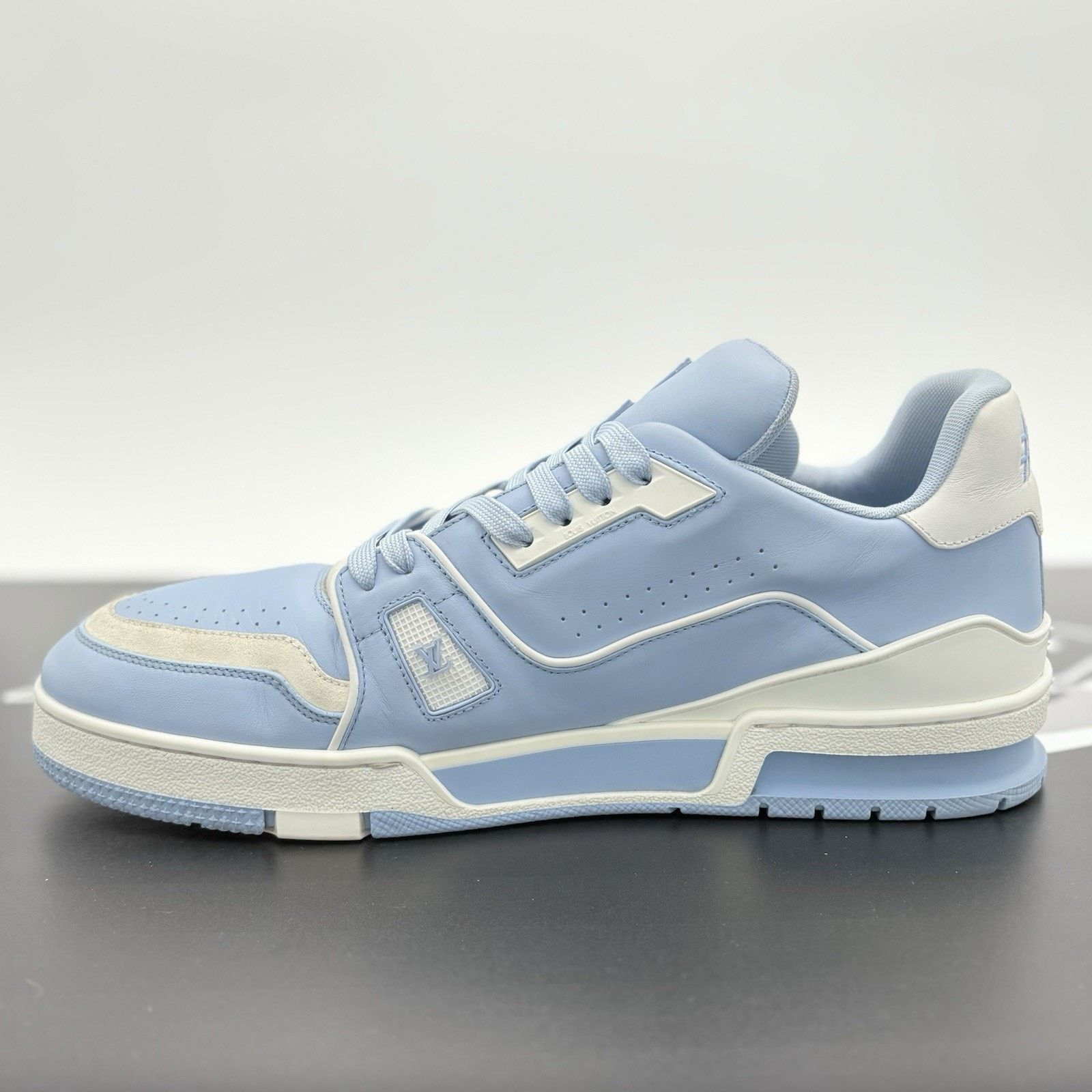 Louis Vuitton Louis Vuitton Trainer ' Light Blue ' | GREAT COND! Size US 11 / EU 44 - 4 Thumbnail