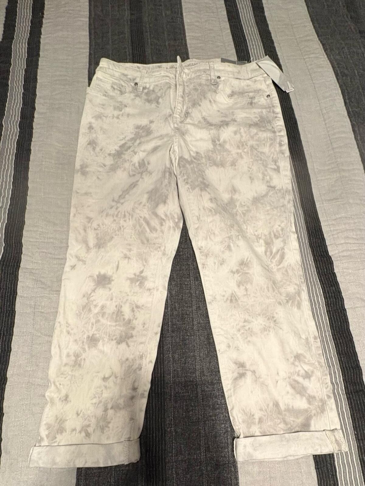 Chicos Chico’s so slimming girlfriend slumped jeans Size 30" / US 8 / IT 44 - 1 Thumbnail