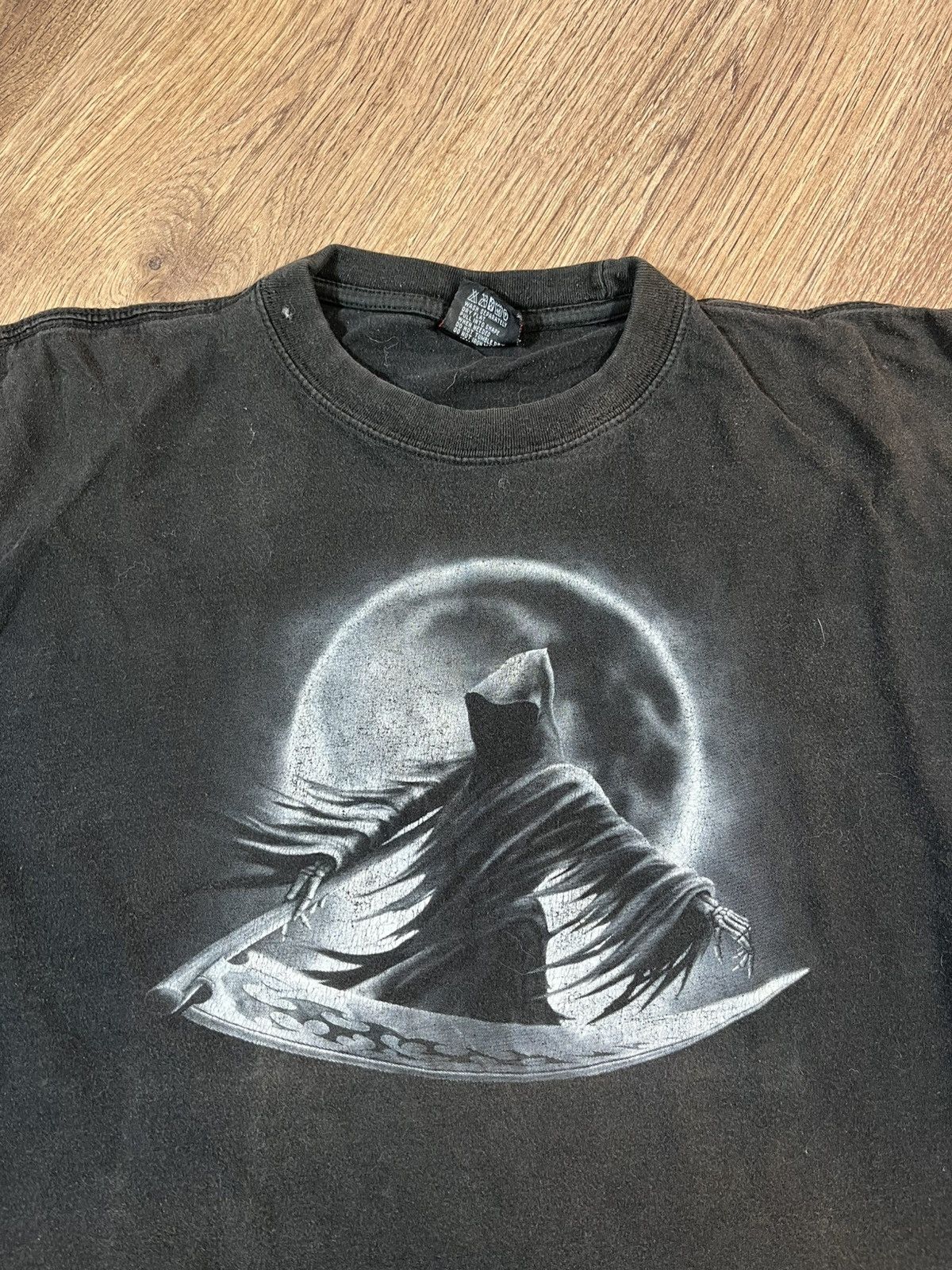 Vintage Vintage Spiral Gothic Distressed Faded Y2K T Shirt Size US XL / EU 56 / 4 - 3 Thumbnail