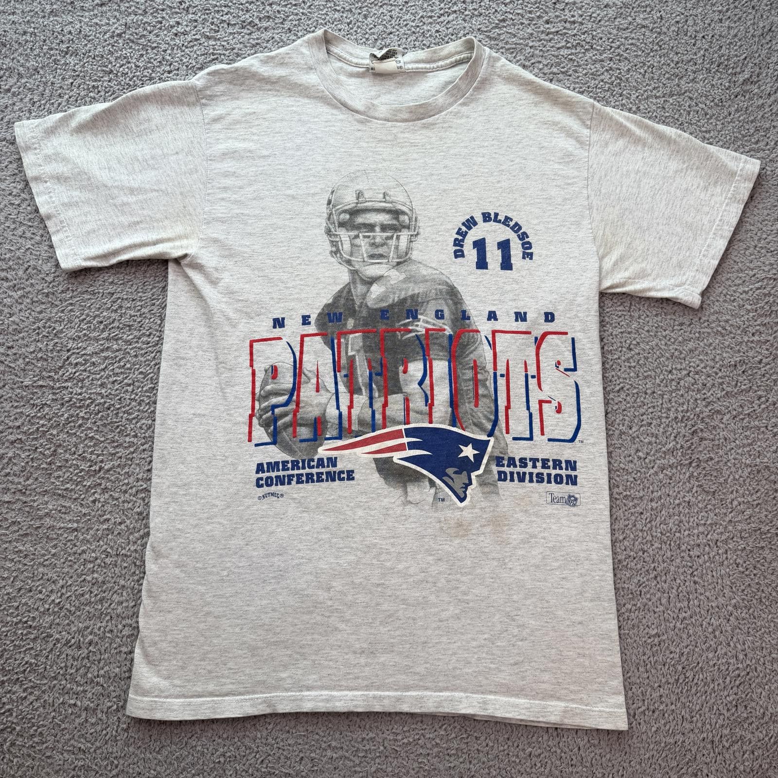 Nutmeg Vintage 90s New England Patriots Drew Bledsoe NFL T Shirt Size US L / EU 52-54 / 3 - 1 Thumbnail