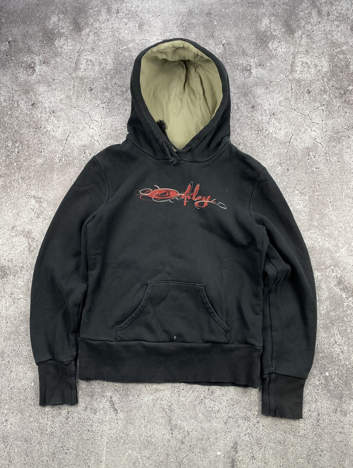 Oakley Oakley Hoodie Boxy Fit Y2k Centre Logo Size US S / EU 44-46 / 1 - 1 Thumbnail