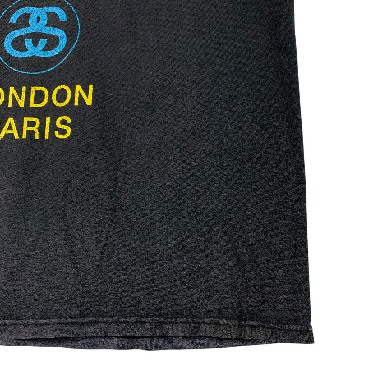 Stussy × Vintage Vintage distressed STUSSY Tour big logo tee Size US L / EU 52-54 / 3 - 8 Thumbnail