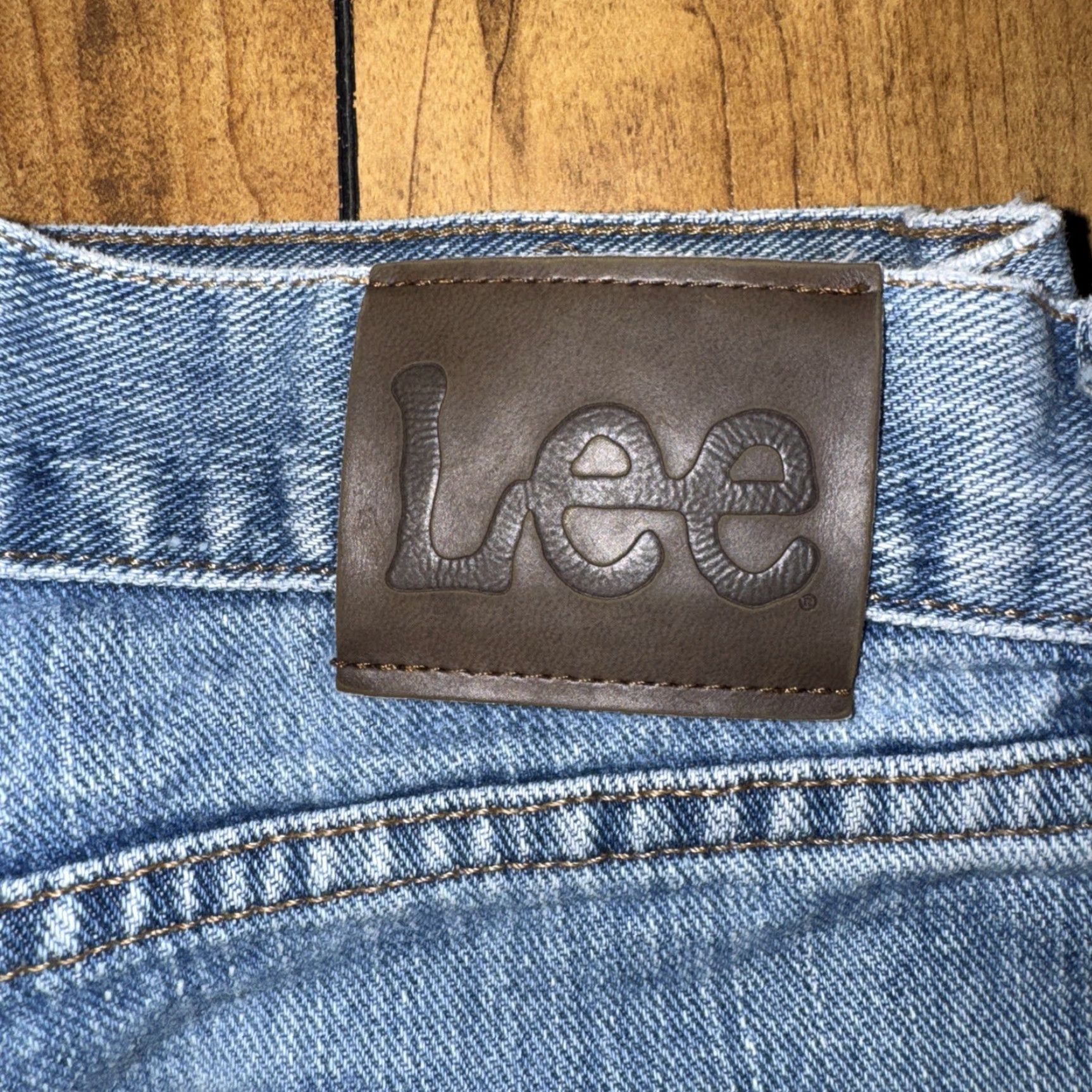 Lee Lee Jeans Regular Fit Denim 30x30 Distressed Paint Splatter Mens Blue 30 in Straight Regular Fit Jeans Distressed Paint Splatter Lee Size US 30 / EU 46 - 3 Thumbnail