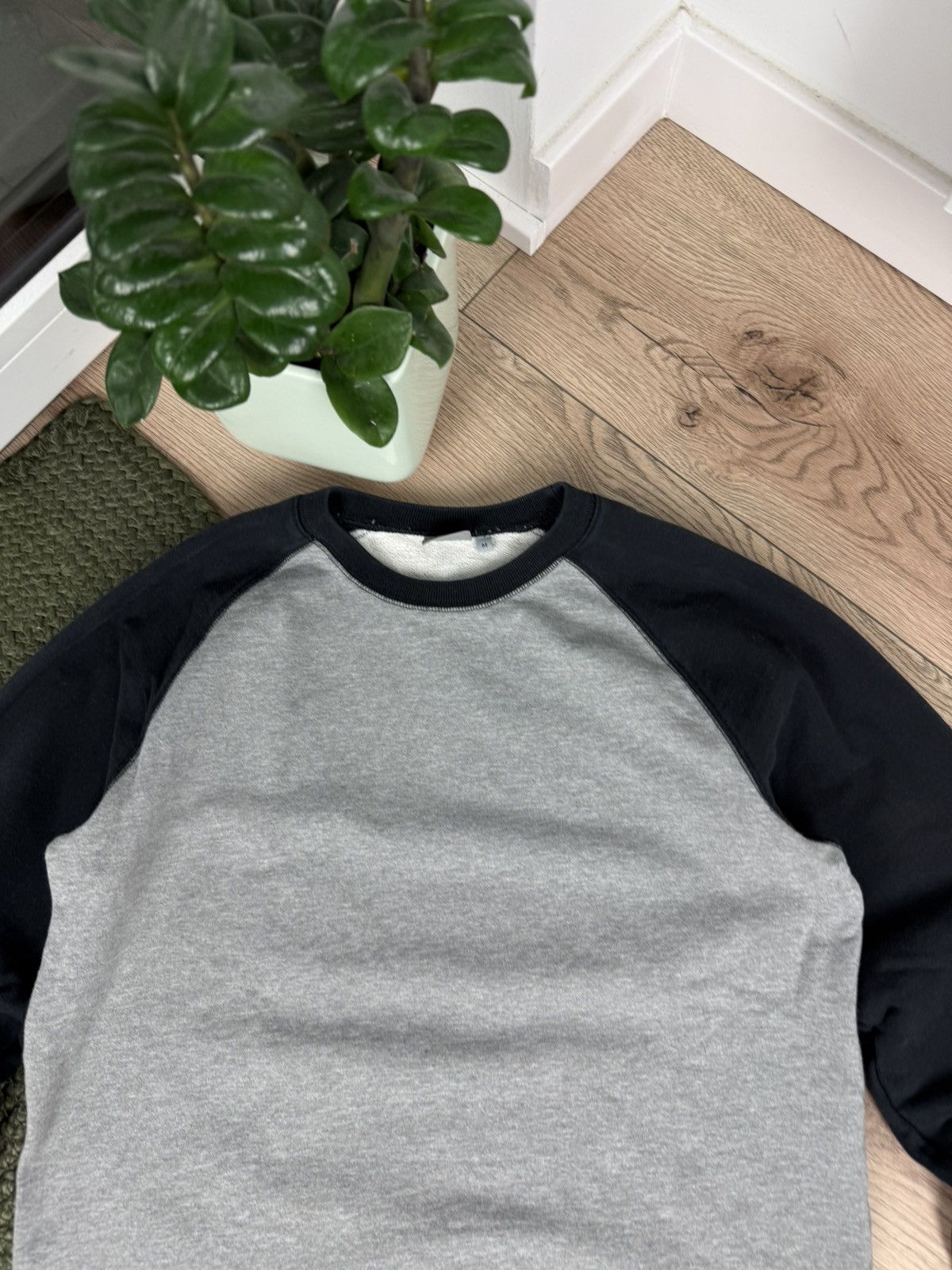 Carhartt × Vintage Vintage Carhartt Sweatshirt Patch Logo Y2k Style Size US M / EU 48-50 / 2 - 4 Thumbnail