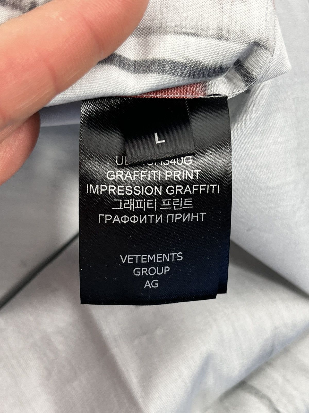 Vetements GRAFFITI PRINT SHIRT Size US XXL / EU 58 / 5 - 7 Thumbnail
