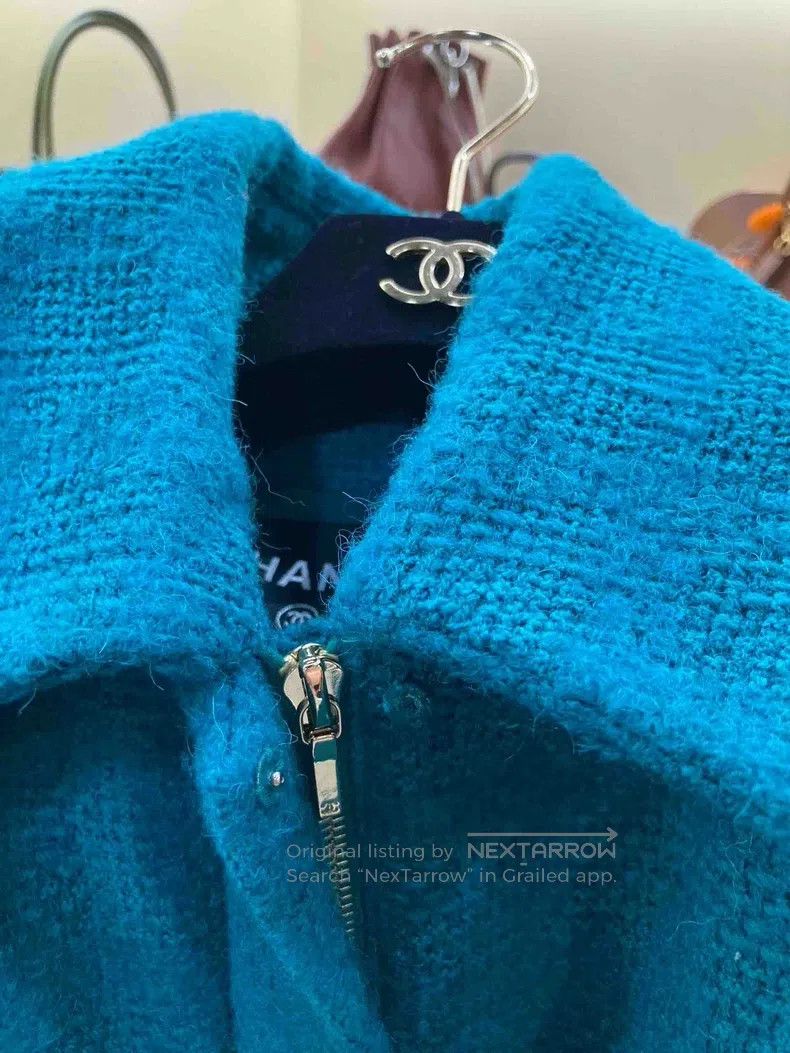 Chanel Chanel 19K Snow Series Peacock Blue and Green Glazed Buckl Size XS / US 0-2 / IT 36-38 - 2 Thumbnail