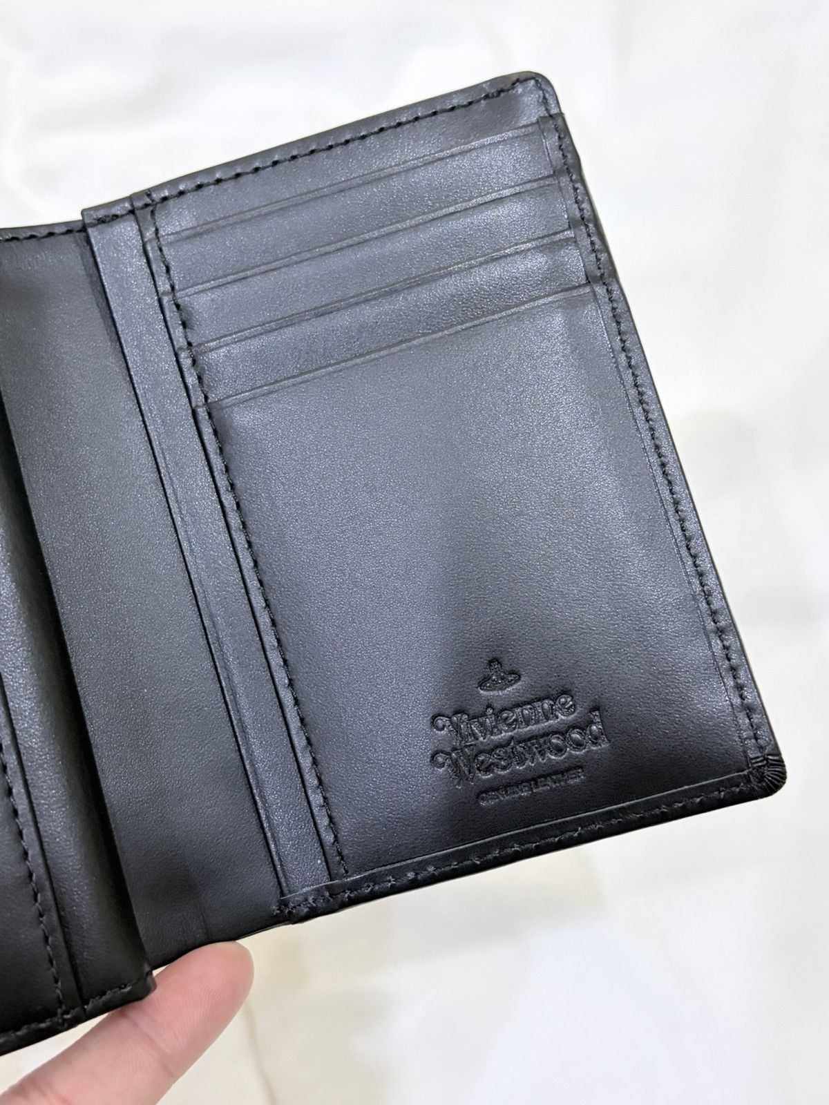 Vivienne Westwood *Japan Exclusive* VINTAGE ORB LEATHER CLASP TRIFOLD WALLET Size ONE SIZE - 4 Thumbnail