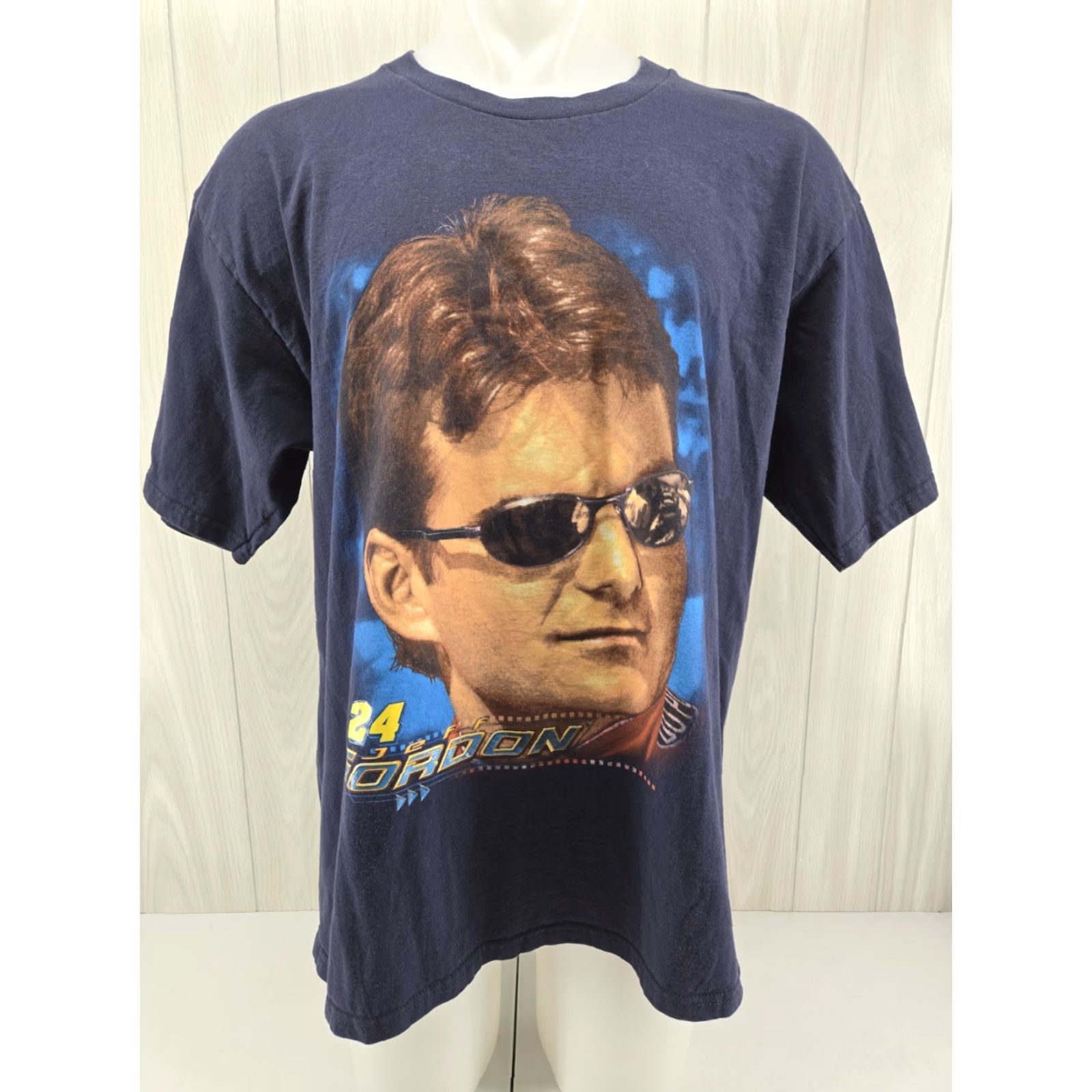 Chase Authentics VINTAGE Chase Authentics NASCAR Jeff Gordon Double Sided Mens XL 2003 T-Shirt Crew Neck Blue Cotton Short Sleeve Graphic Print Racecar Boys/Mens Size US XL / EU 56 / 4 - 2 Thumbnail