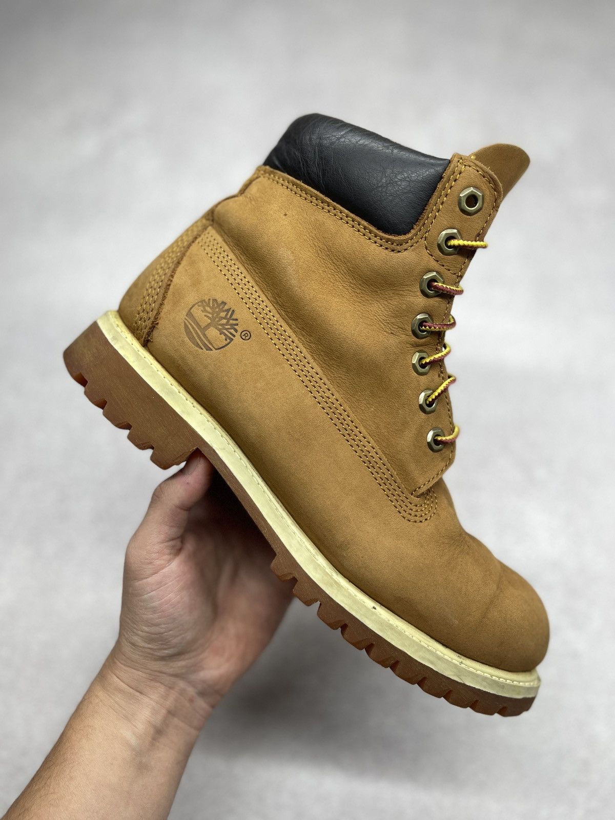 Timberland Mens Vintage Timberland Leather Boots Beige Combat Rubber Size US 8.5 / EU 41-42 - 1 Thumbnail
