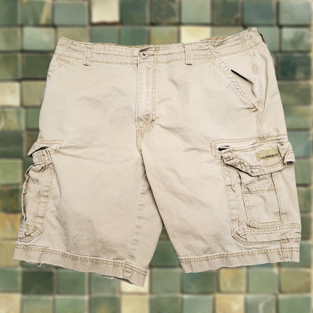 Vintage Union Bay Shorts Mens 40x11 Beige Khaki Cargo Cotton Utility Outdoor Distressed Size US 40 / EU 56 - 1 Thumbnail