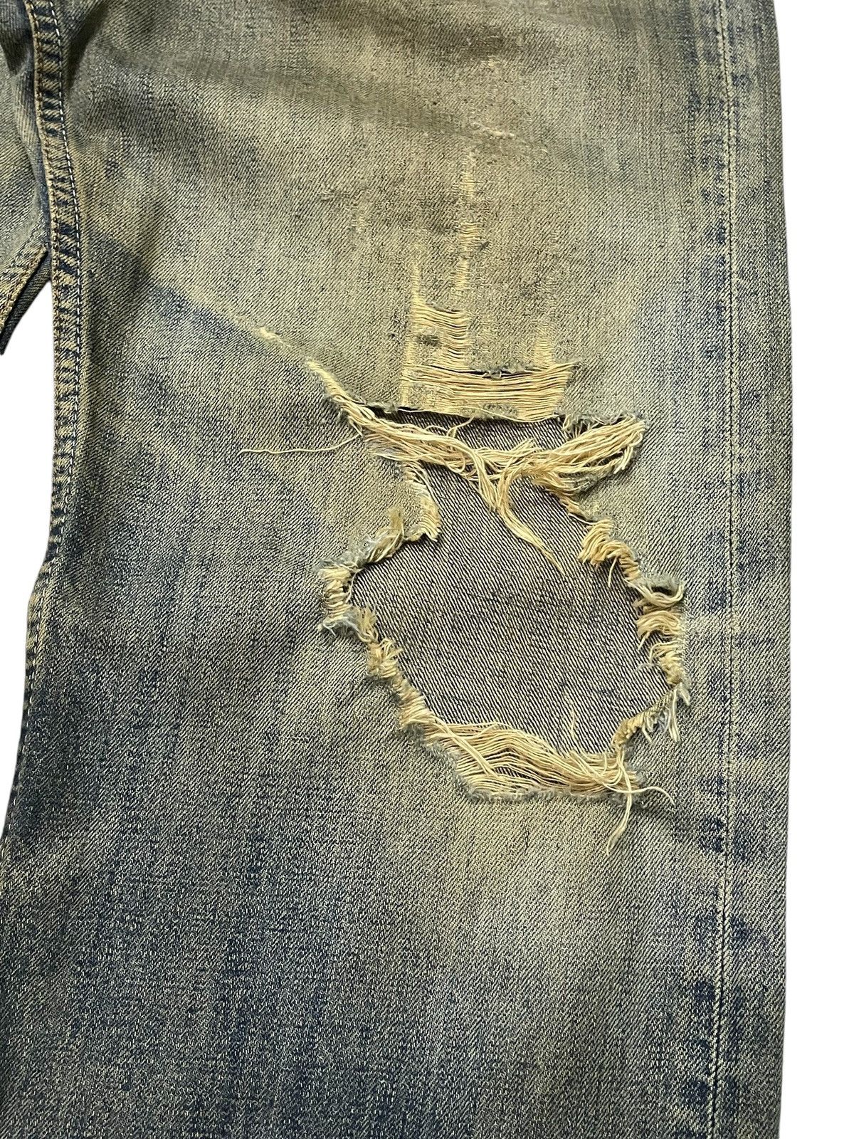 Levi's × Vintage Vintage Levis 504 Distressed Mud Wash Trashed Loose Jeans Size US 30 / EU 46 - 6 Thumbnail