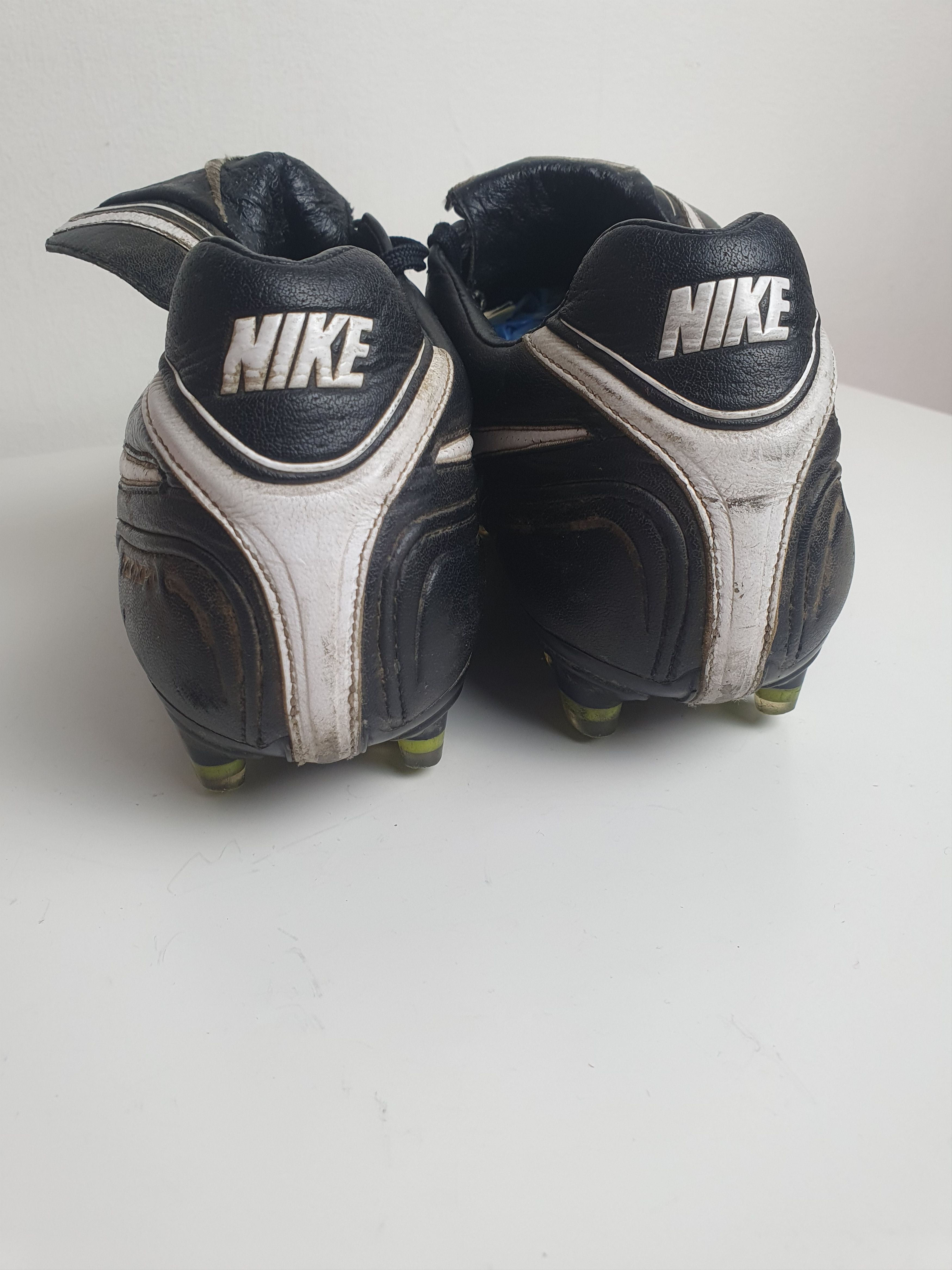 Nike Vintage Cleats mens Nike Tiempo Legend III Football Rare Size US 11 / EU 44 - 21 Thumbnail