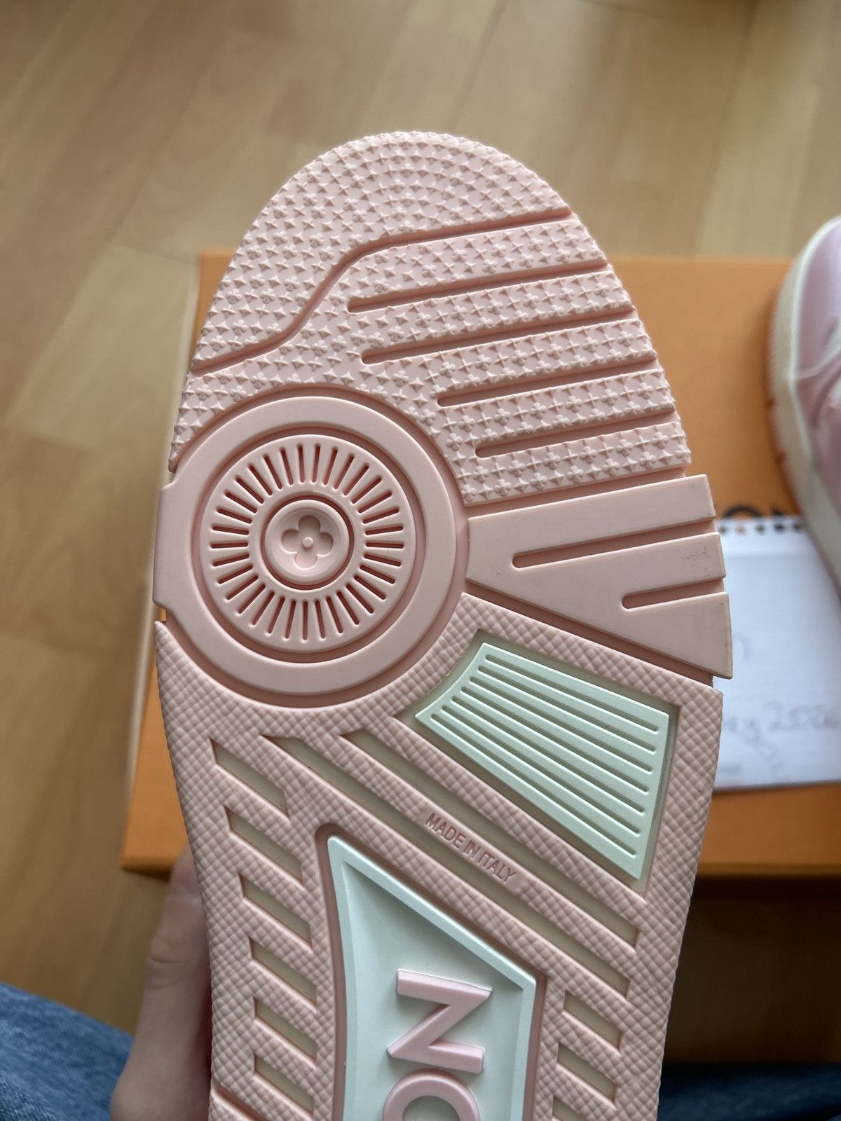 Louis Vuitton Louis Vuitton Trainer Pink US 9 Size US 9 / EU 42 - 12 Thumbnail