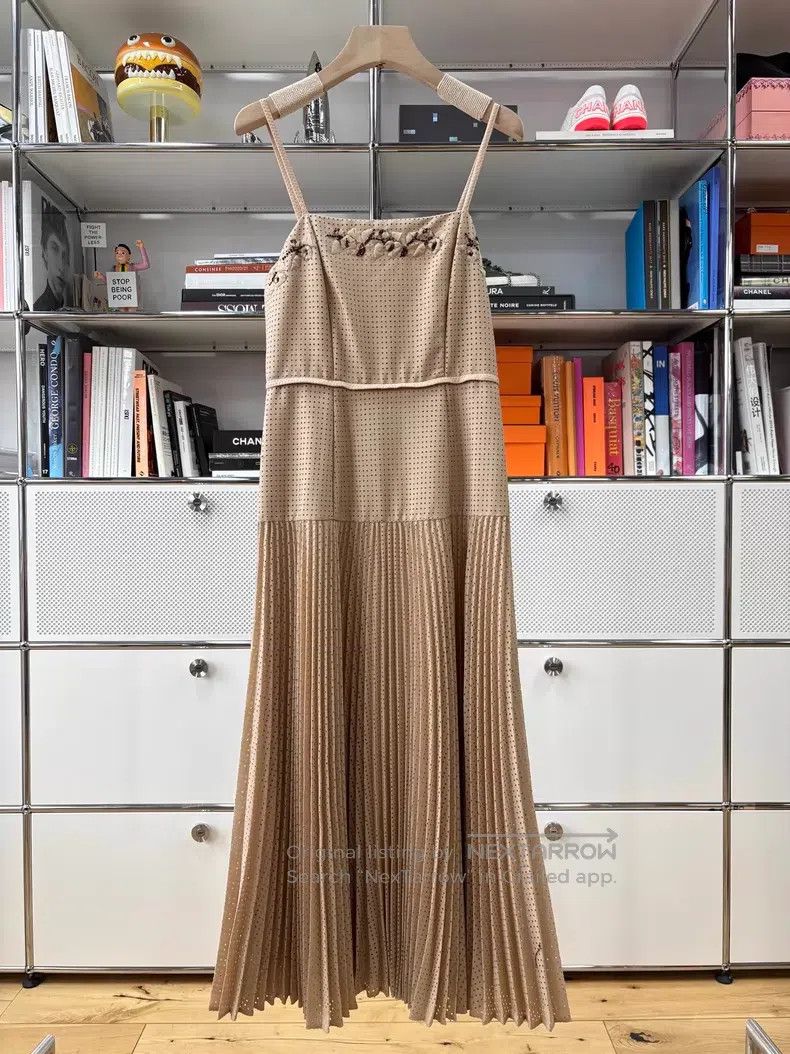Fendi Fendi Khaki Floral Beaded Openwork Pleated Strapless Dress Size XS / US 0-2 / IT 36-38 - 1 Thumbnail