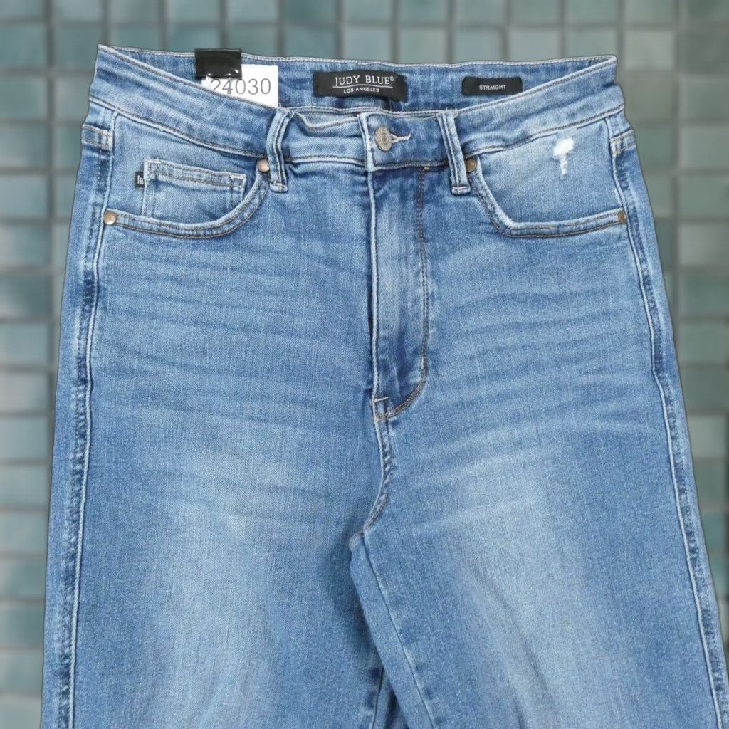 Judy Blue Jeans Women Regular Stretch High Rise Light Wash Distressed Straight Fit 11/30 5-Pocket Denim Cotton Blend Blue Jeans Women