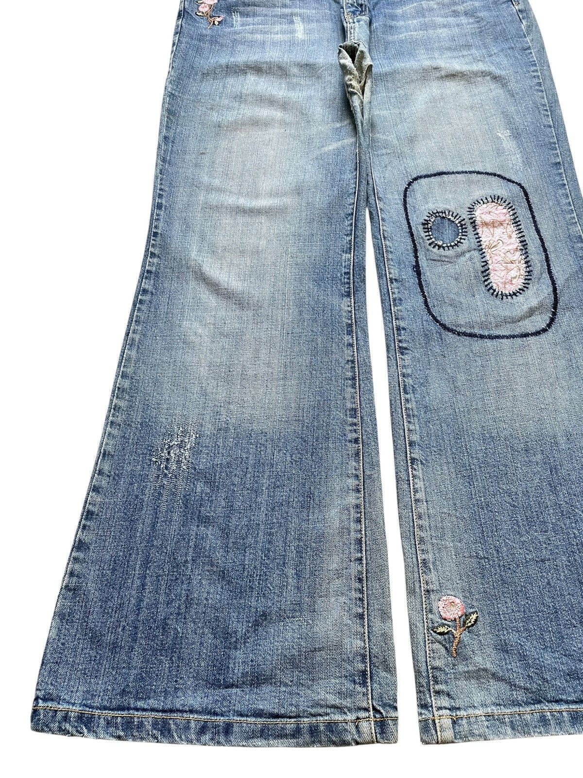 Japanese Brand Vintage Japanese Brand Patch Distress Flare Bell Bottom Jean Size 40" / US 18 - 6 Thumbnail