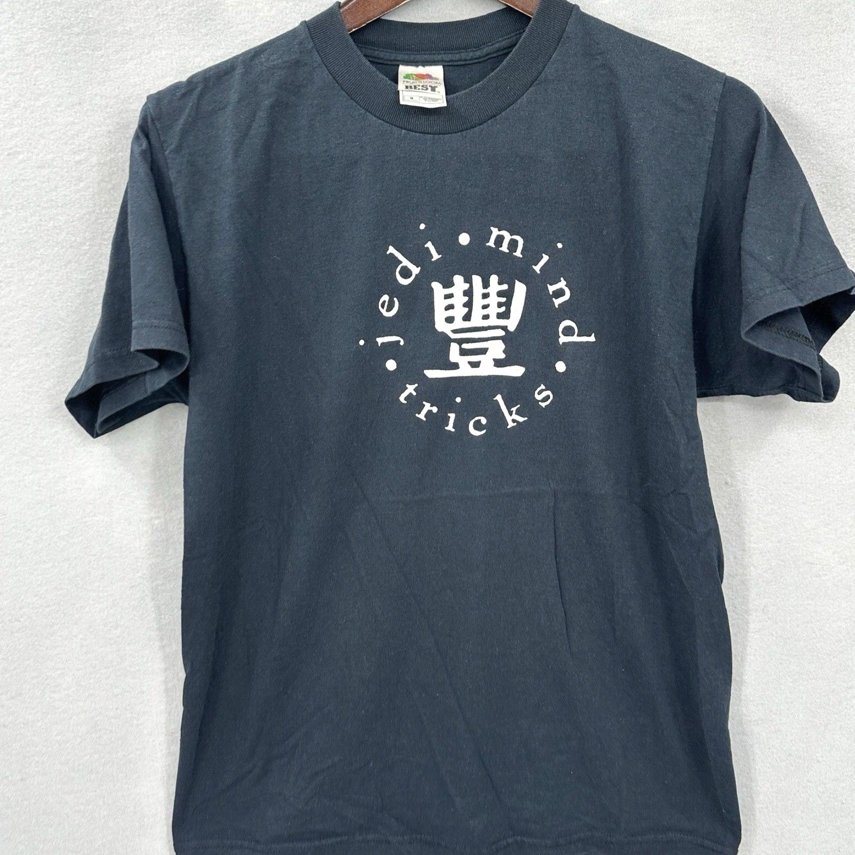 Fruit Of The Loom VINTAGE Nike Shirt Mens M Black Cotton Short Sleeve Crew Neck 2000s Hip Hop 80s 90s Band Rock Festival Grunge Hipster Y2K Size US M / EU 48-50 / 2 - 3 Thumbnail