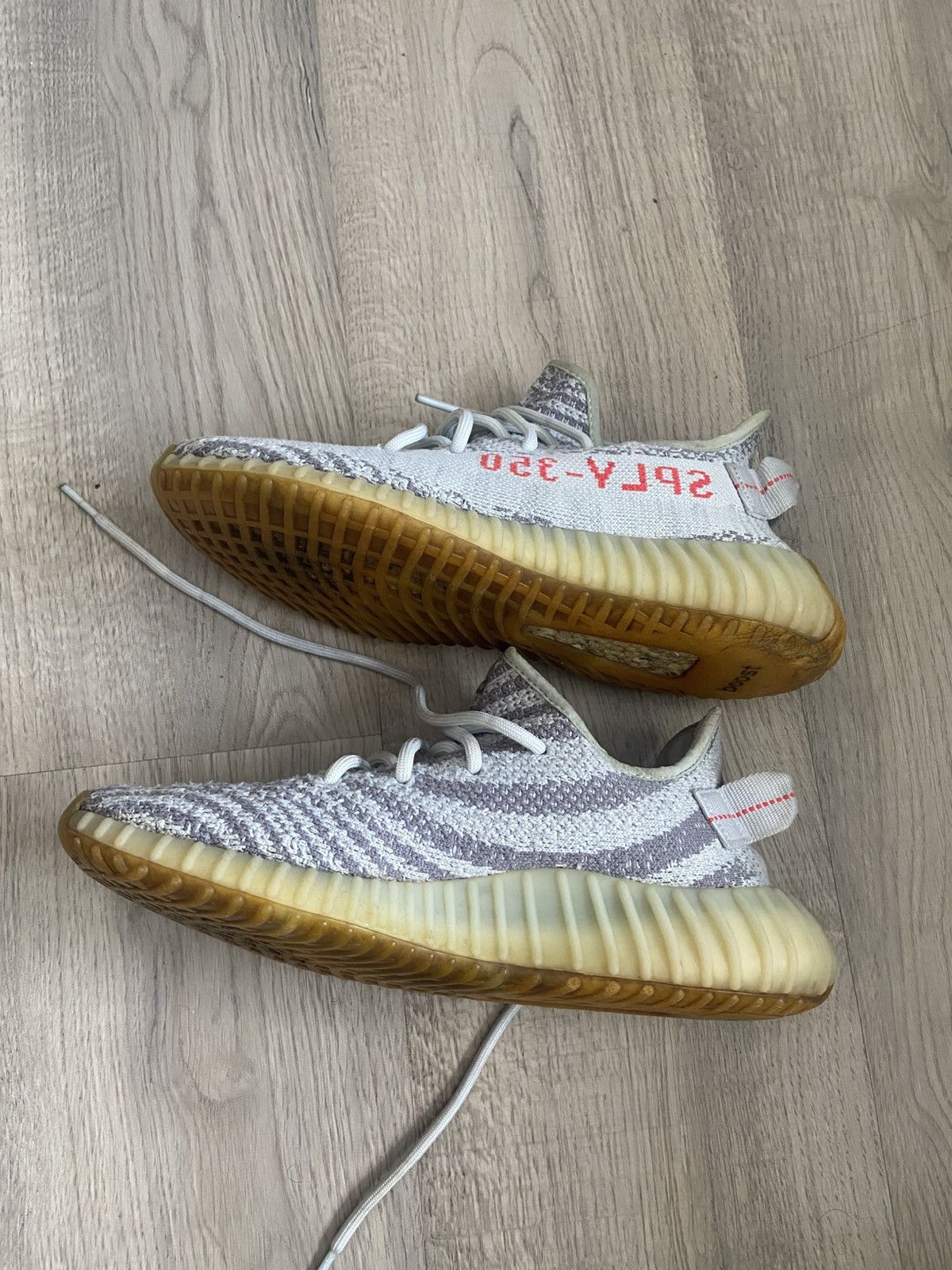 Yeezy Adidas Yeezy Boost 350 V2 Low Blue Tint Size US 8 / EU 41 - 3 Thumbnail