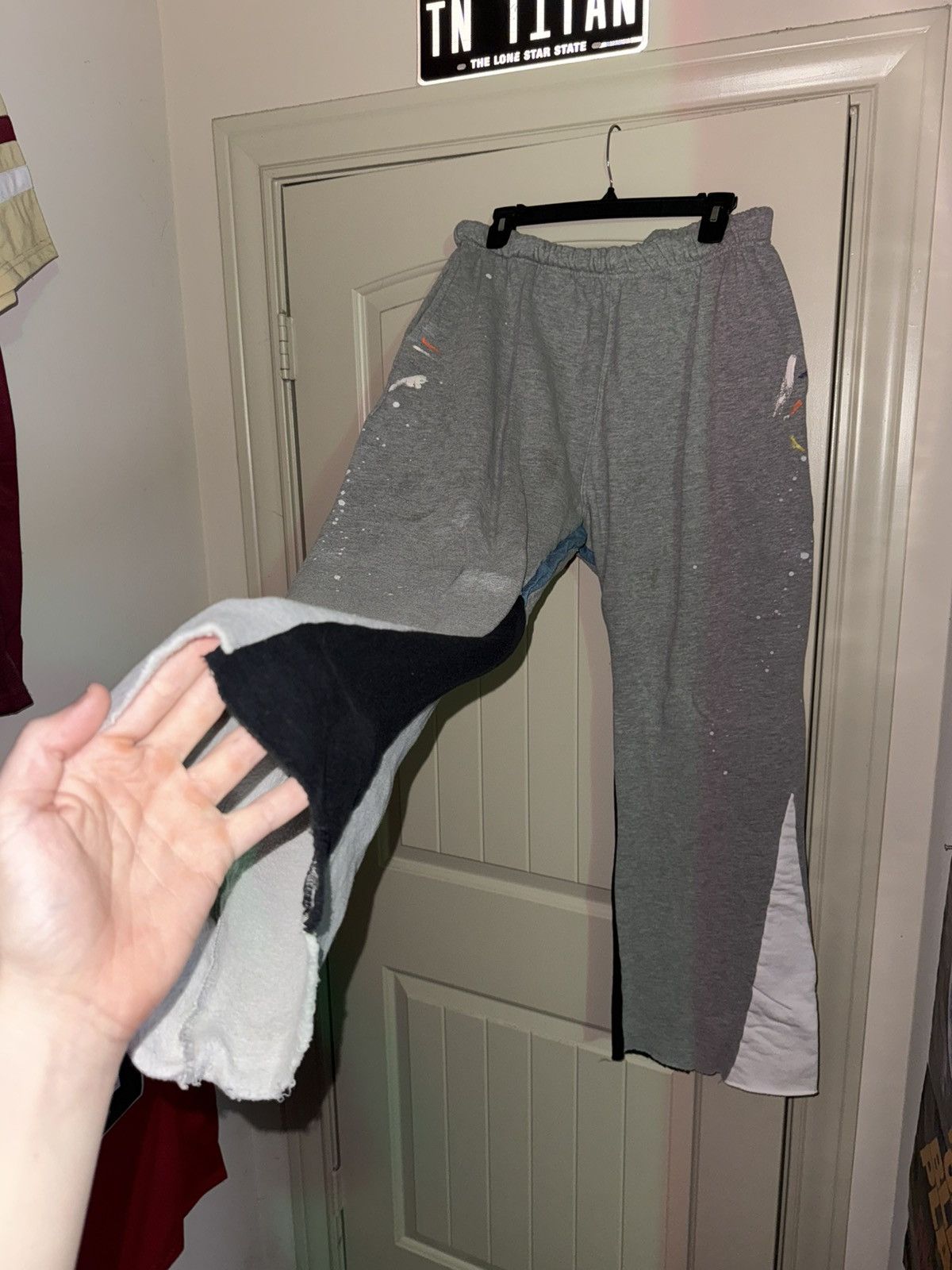 MNML Paint Splatter Flared Sweatpants Size US 36 / EU 52 - 2 Thumbnail