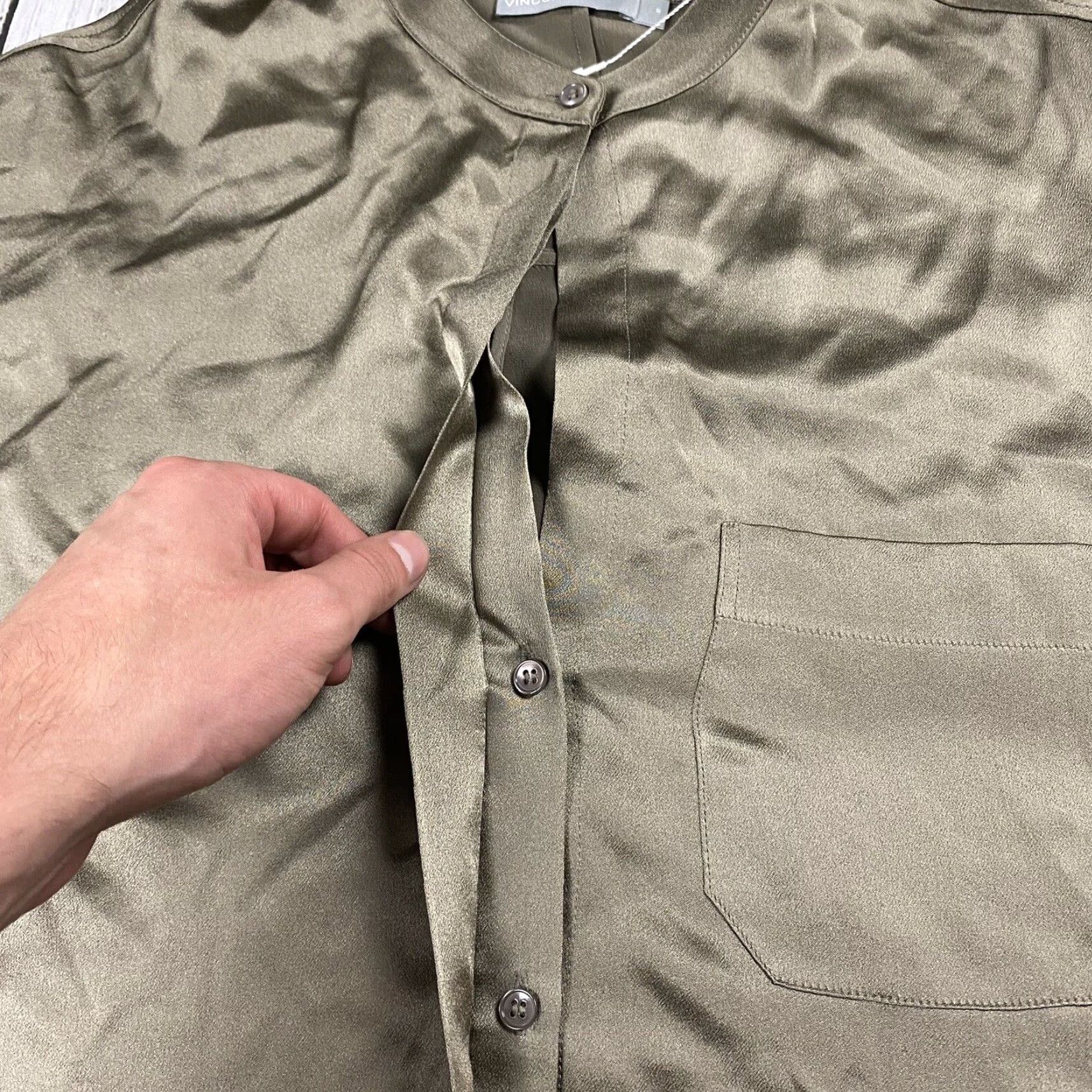 Vince VINTAGE VINCE ALOE GREEN SILK BLOUSE MANDARIN COLLAR SIZE M 70s 80s 90s Womens Size M / US 6-8 / IT 42-44 - 3 Thumbnail