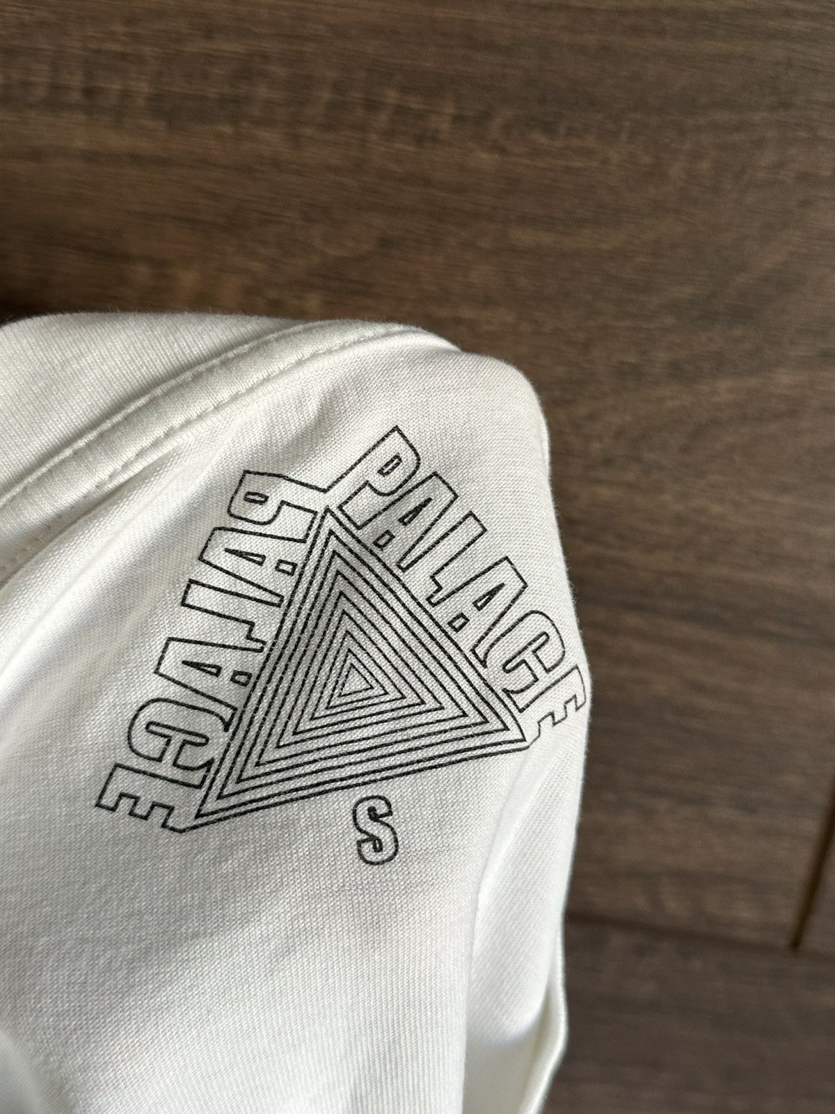 Palace Palace Skateboarding Handy Graphic Print White T-Shirt Sz S Size US S / EU 44-46 / 1 - 6 Thumbnail