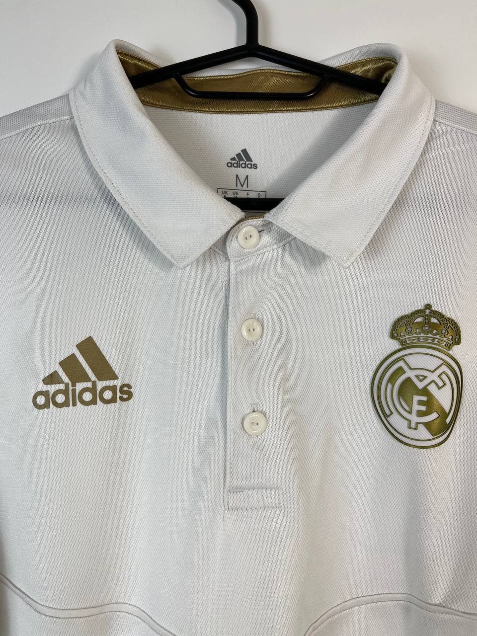 Adidas REAL MADRID ADIDAS POLO SHIRT WHITE GOLD DX7858 SIZE M Size US M / EU 48-50 / 2 - 2 Thumbnail