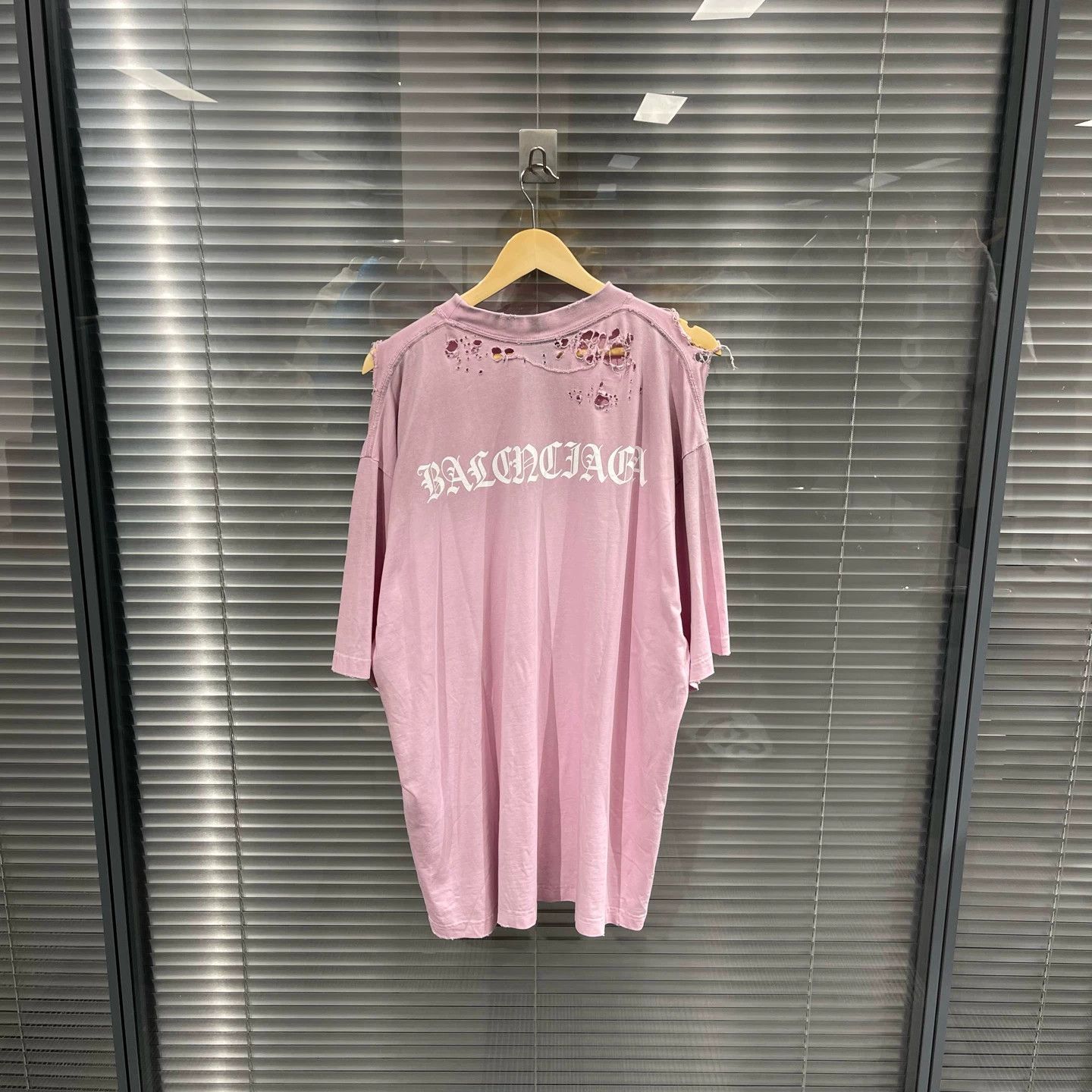 Balenciaga Balenciaga New Distressed Om Wormhole Print SS Tee Size US XL / EU 56 / 4 - 1 Thumbnail
