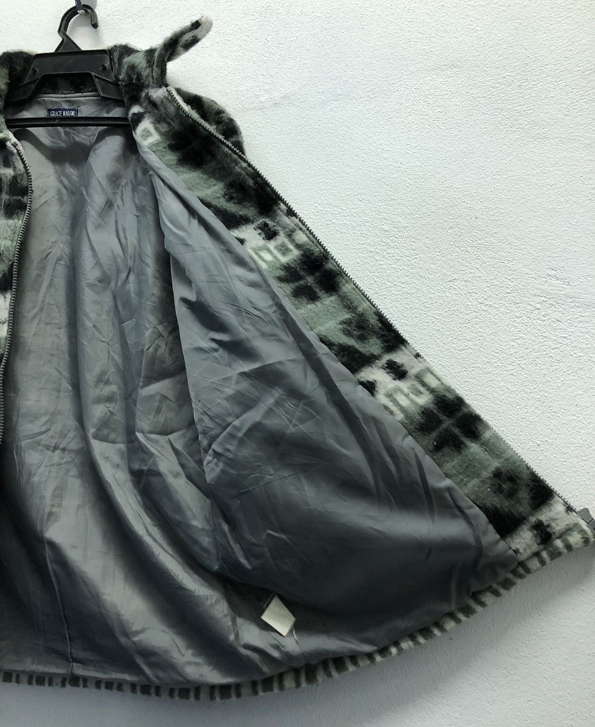 Japanese Brand Vintage Grace Valor Geometric Pattern Fleece Zip Jacket Size US L / EU 52-54 / 3 - 8 Thumbnail