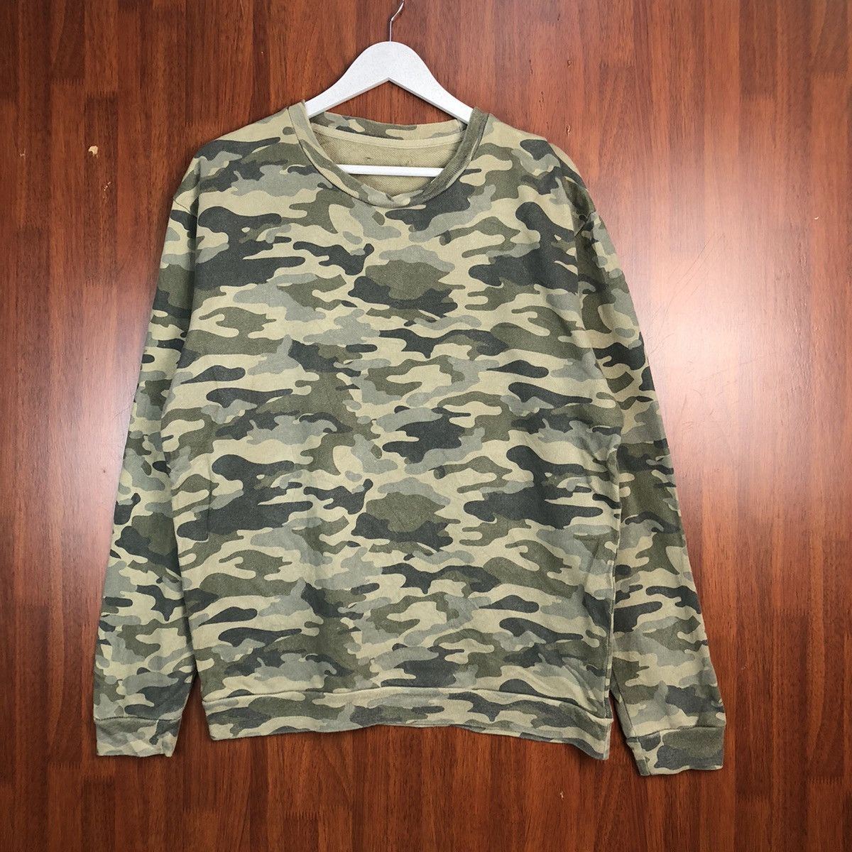 image of Camo Military Vintage Japan Green Sweathshirt 7522 in Green Camo, Men's (Size Large)
