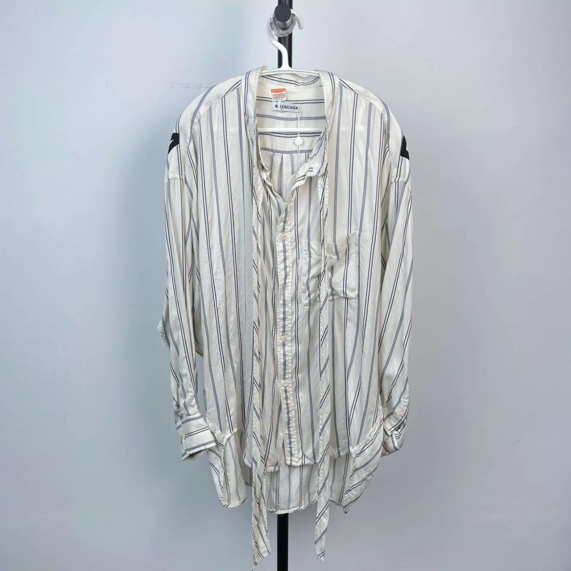Balenciaga Balenciaga Striped Shirt Size 36 XXS Size US XXS / EU 40 - 1 Thumbnail