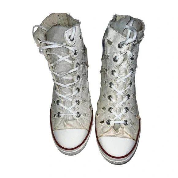 Converse hi ness white hotsell