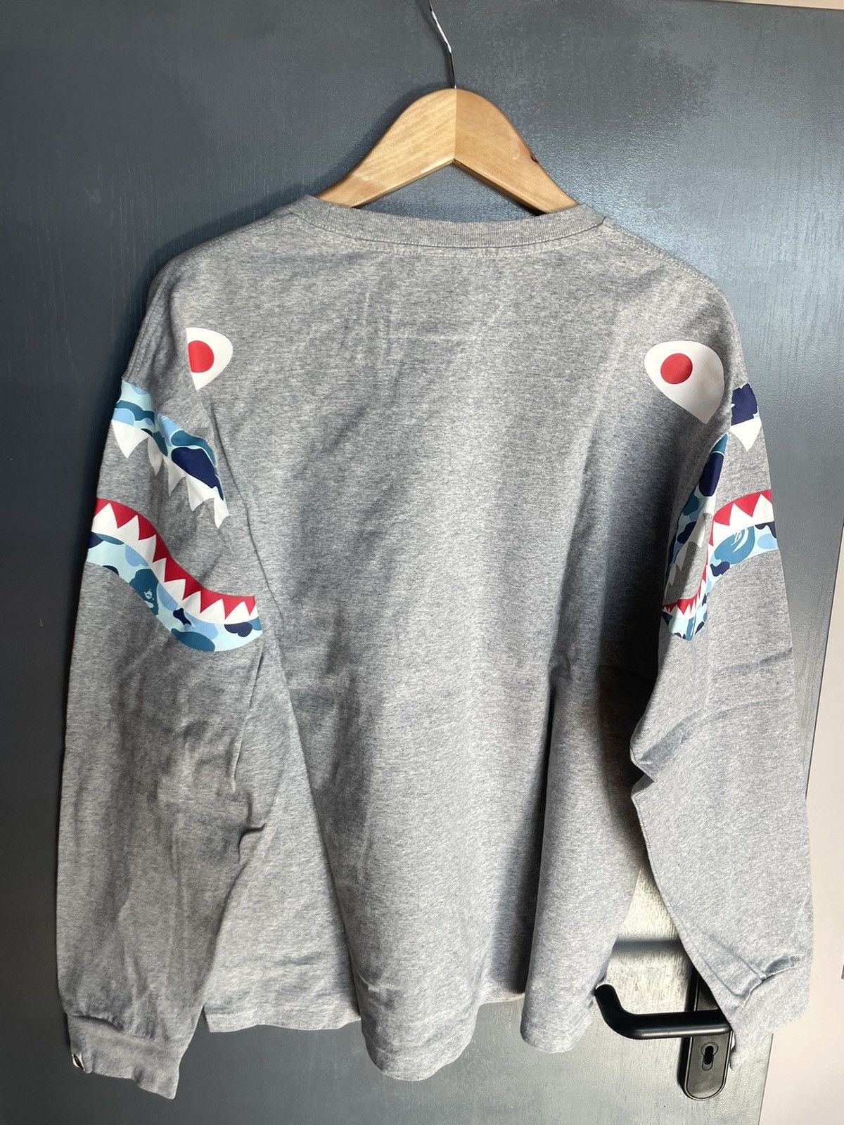 Bape BAPE ABC Camo Shark Shoulder Tee Size US XL / EU 56 / 4 - 2 Thumbnail
