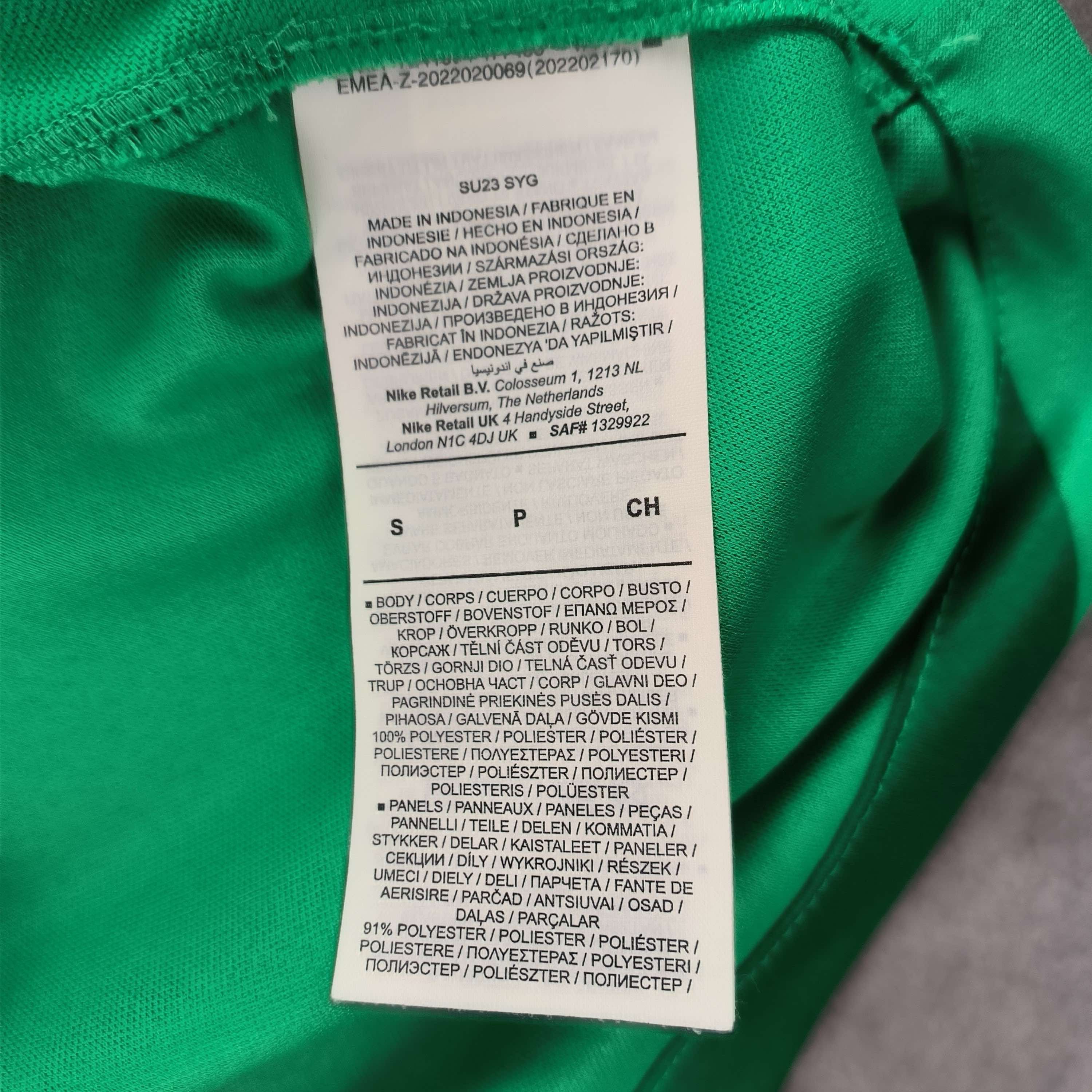 Nike England 2024-26 Nike goalkeeper football jersey shirt size S Size US S / EU 44-46 / 1 - 5 Thumbnail