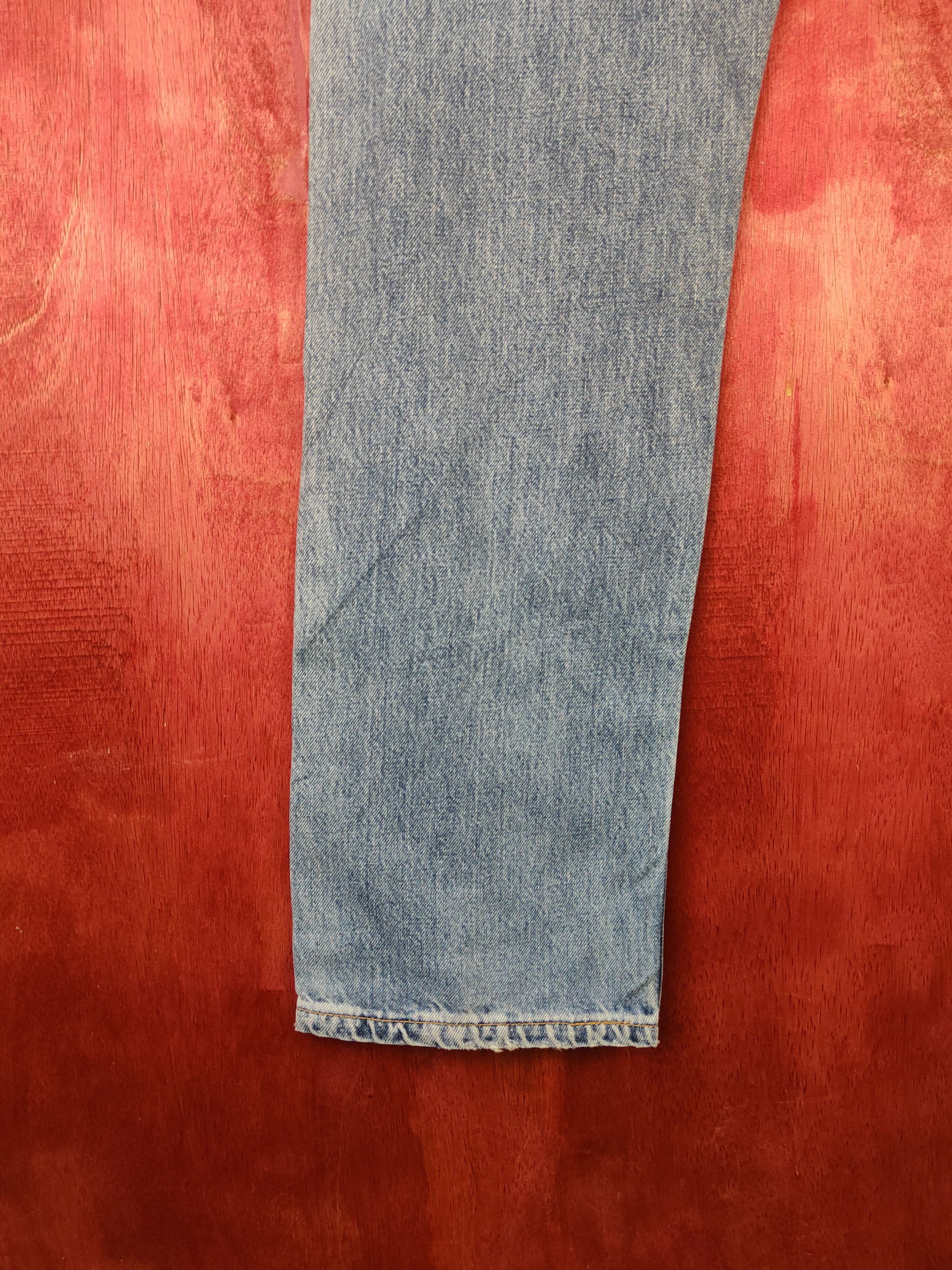 Levi's 501 Levi's vintage faded Blue Distressed Ripped Jeans #S1645 Size US 31 - 9 Thumbnail