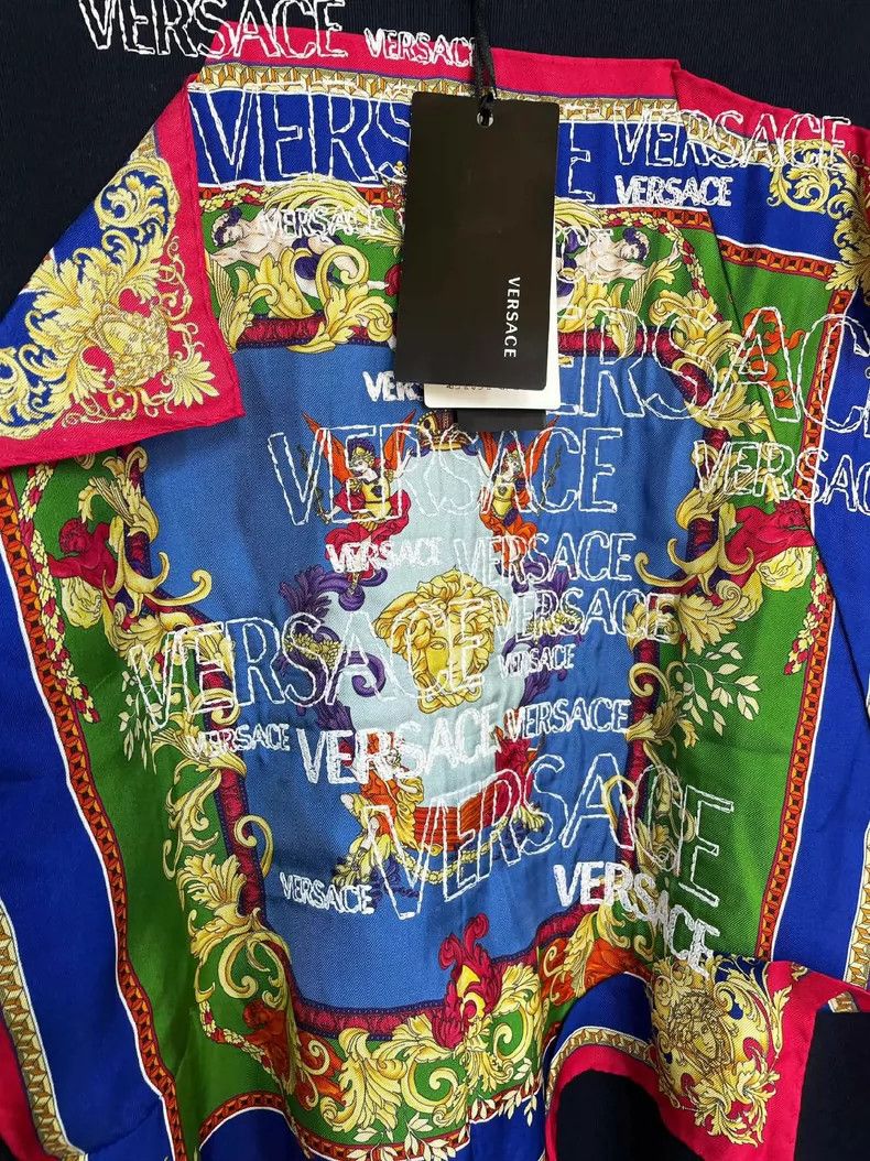 Versace Versace Mulberry silk patch embroidered men's crew neck sw Size US L / EU 52-54 / 3 - 4 Thumbnail