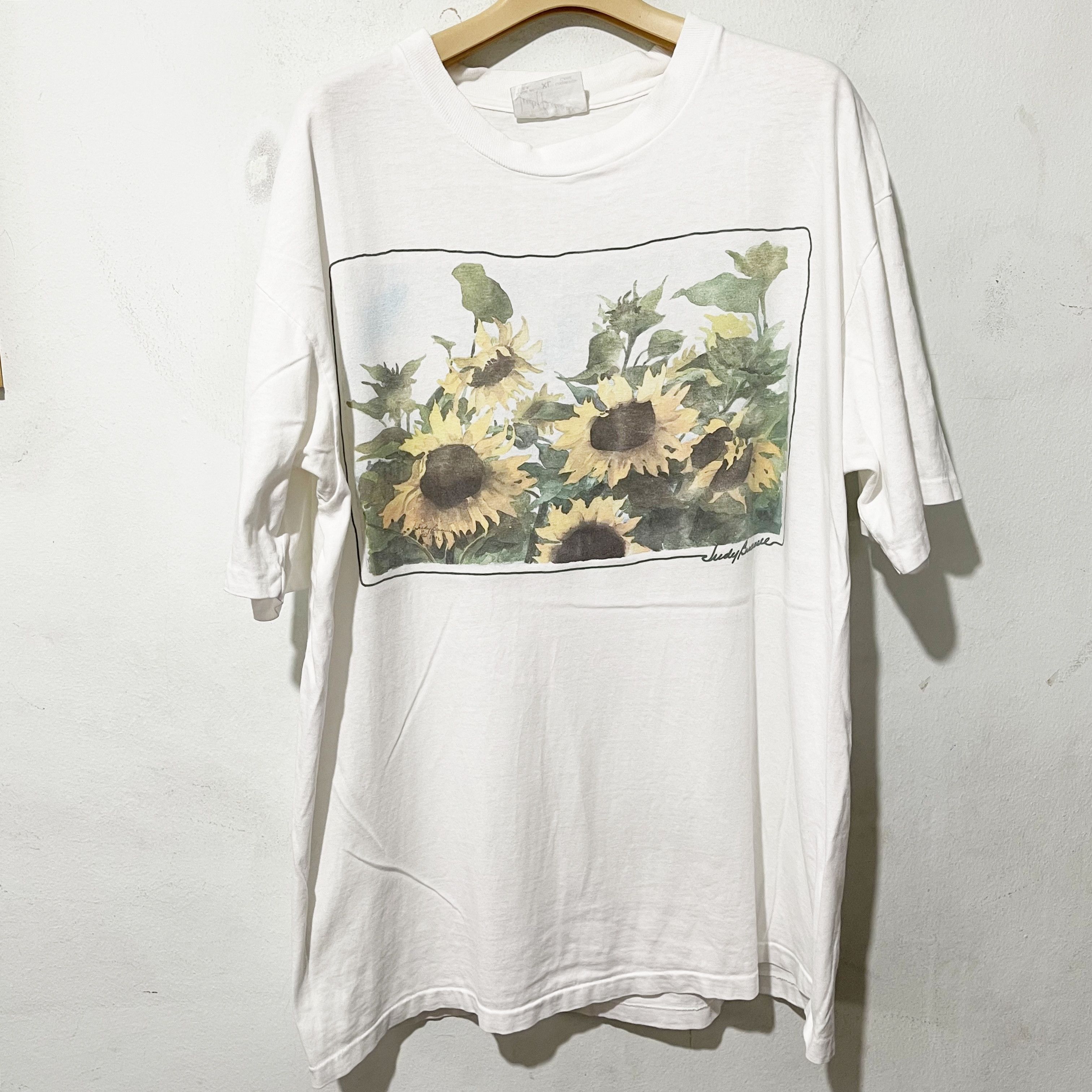 Vintage Vintage 90s Sunflower T-Shirt Size US XL / EU 56 / 4 - 1 Thumbnail