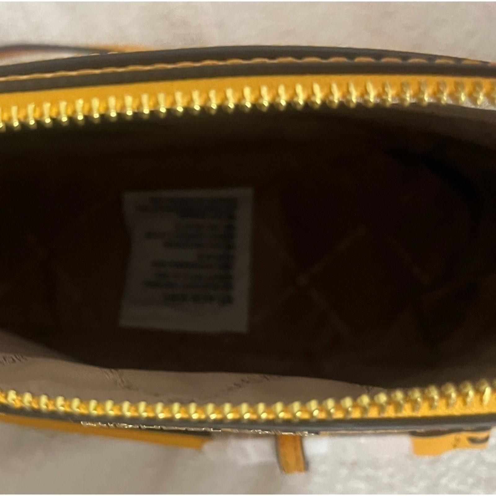 Michael Kors Michael Kors Large Sunflower Crossbody NWT Size ONE SIZE - 4 Thumbnail