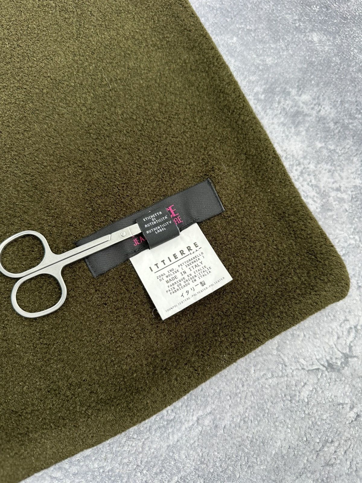 Versace Jeans Couture Vintage Versace Jeans Couture Teddy Green Scarf Muffler VJC Size ONE SIZE - 13 Thumbnail