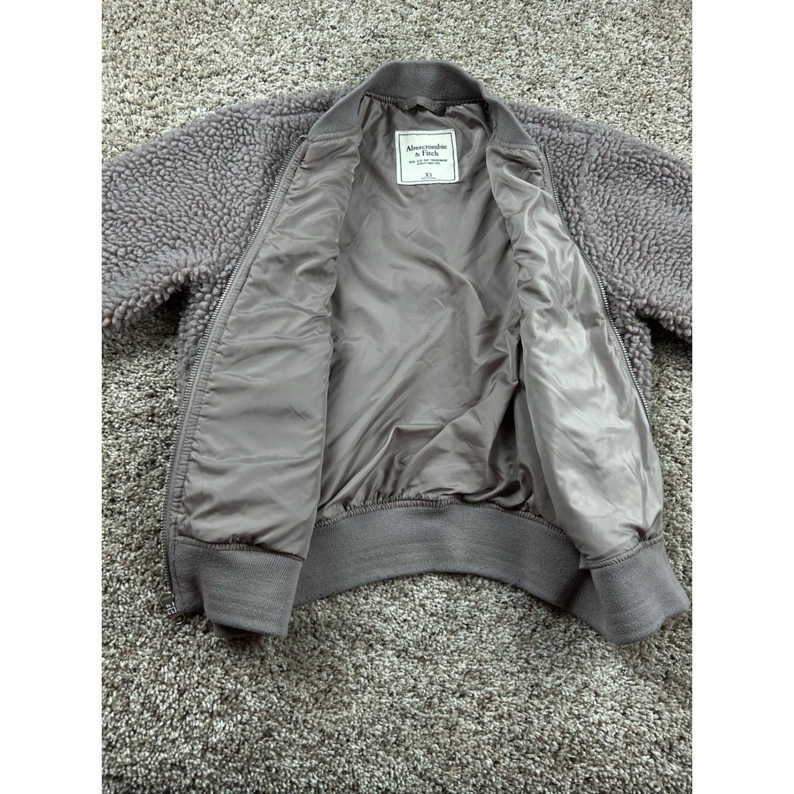 Abercrombie & Fitch VINTAGE Abercrombie & Fitch Fleece Jacket XS Womens Purple Lined Full Zip Long Sleeve Size XS / US 0-2 / IT 36-38 - 6 Thumbnail